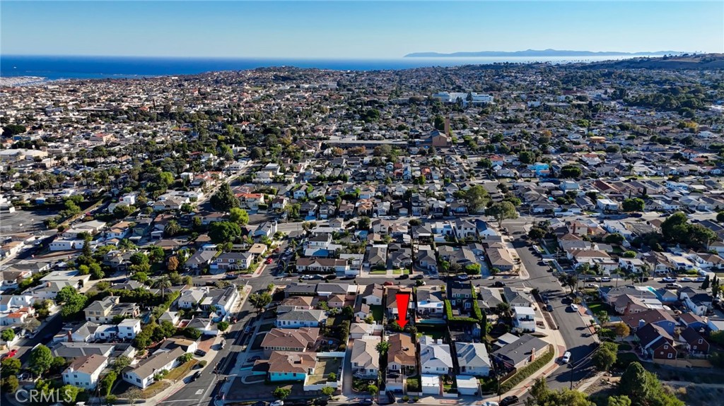 1223 W Elberon