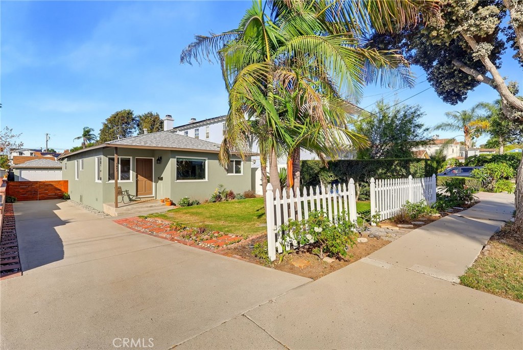 1027 Avenue C Redondo Beach Ca Us 90277 Sb26227197