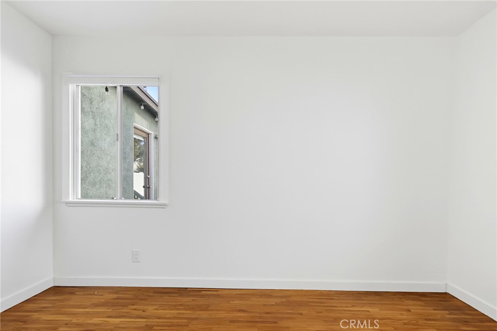 1027 Avenue C