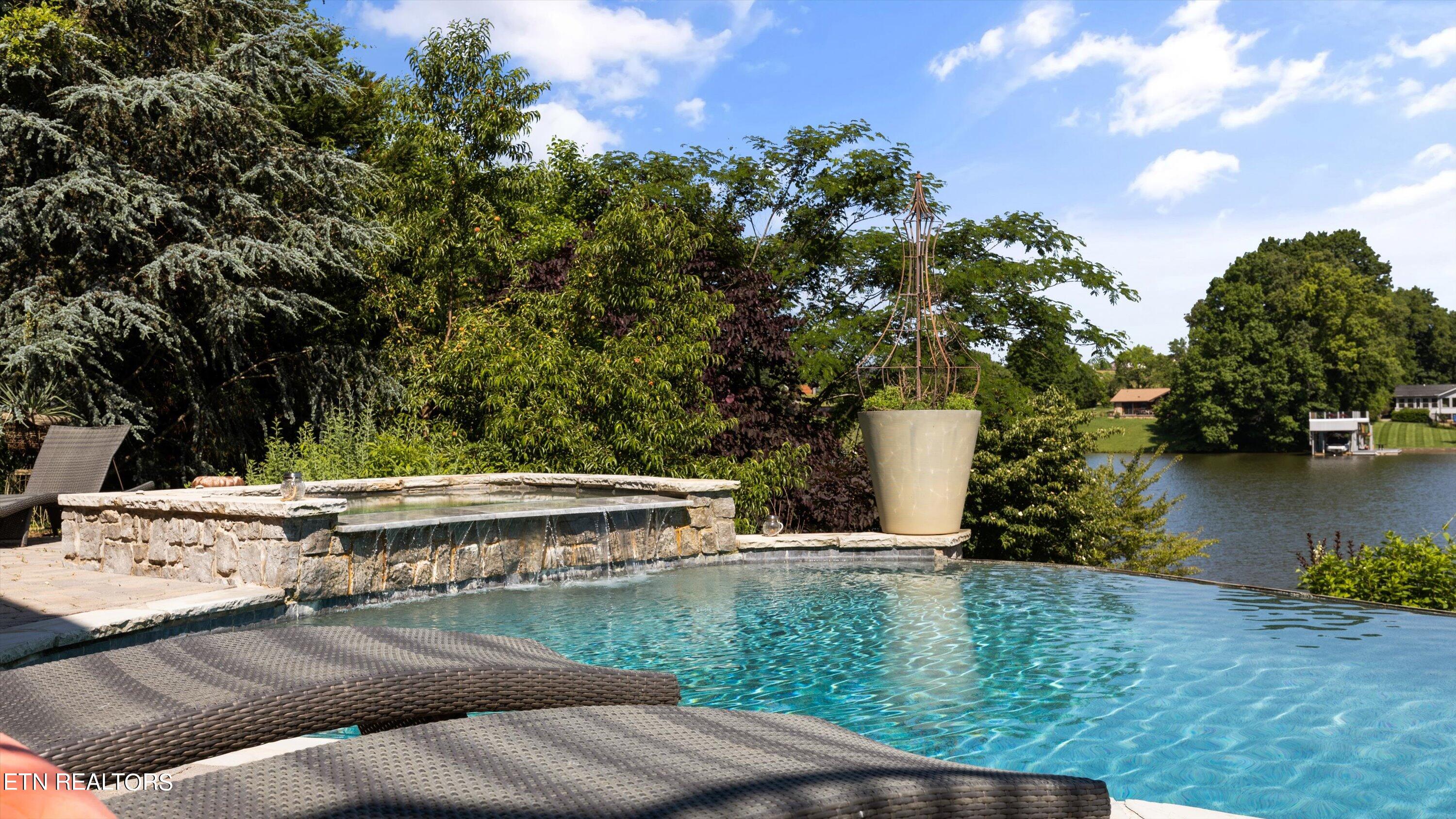 12525 Mallard Bay Drive