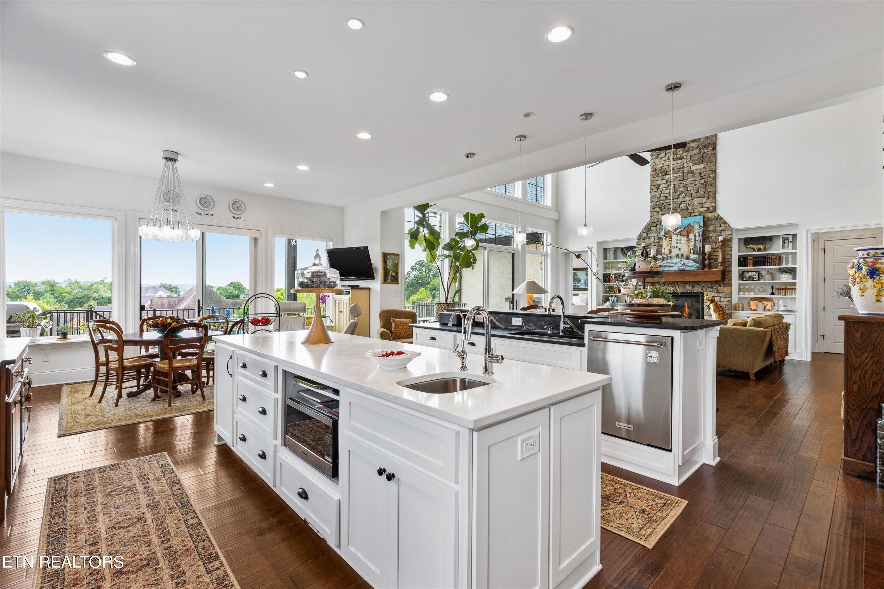 603 Stone Villa Lane