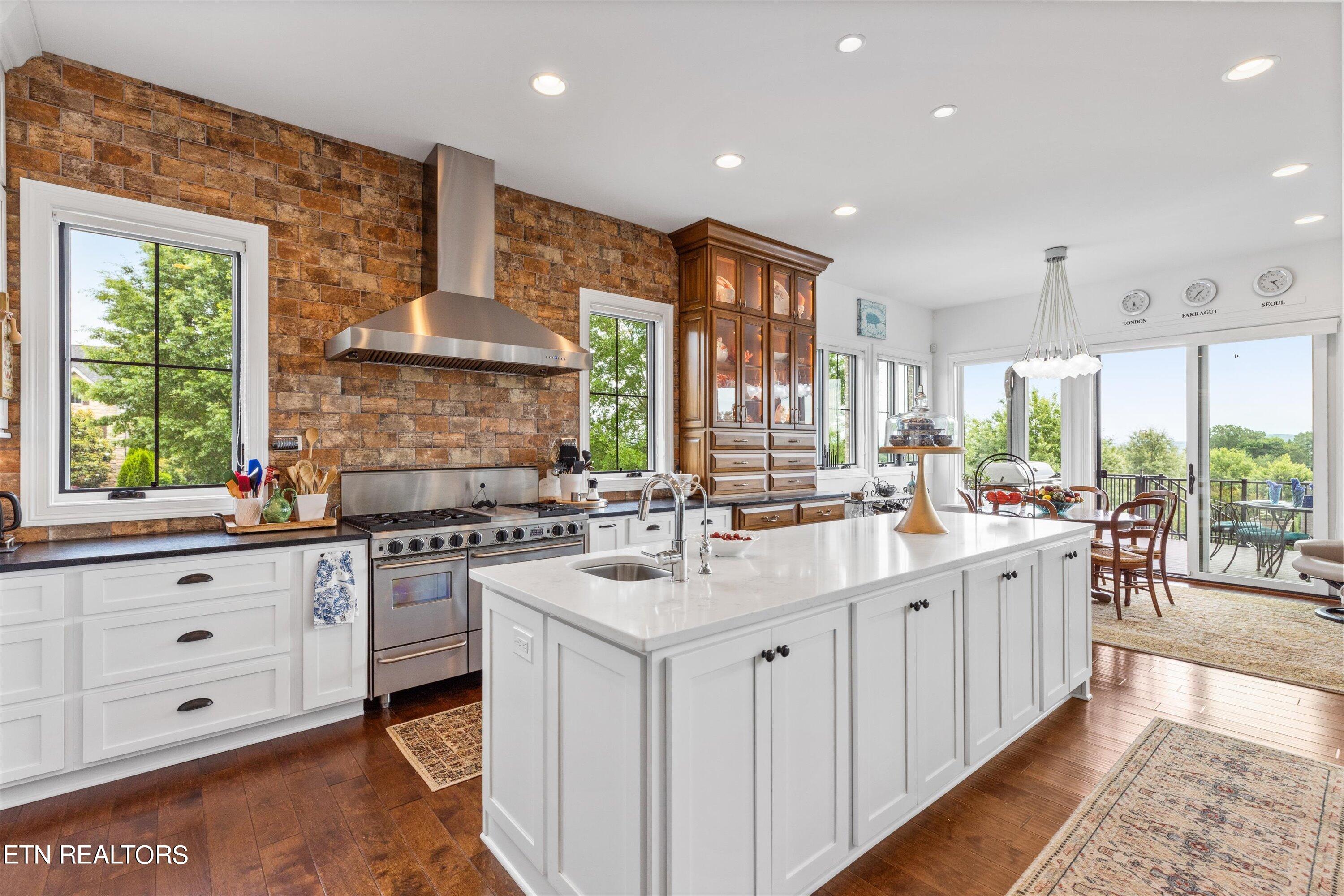 603 Stone Villa Lane