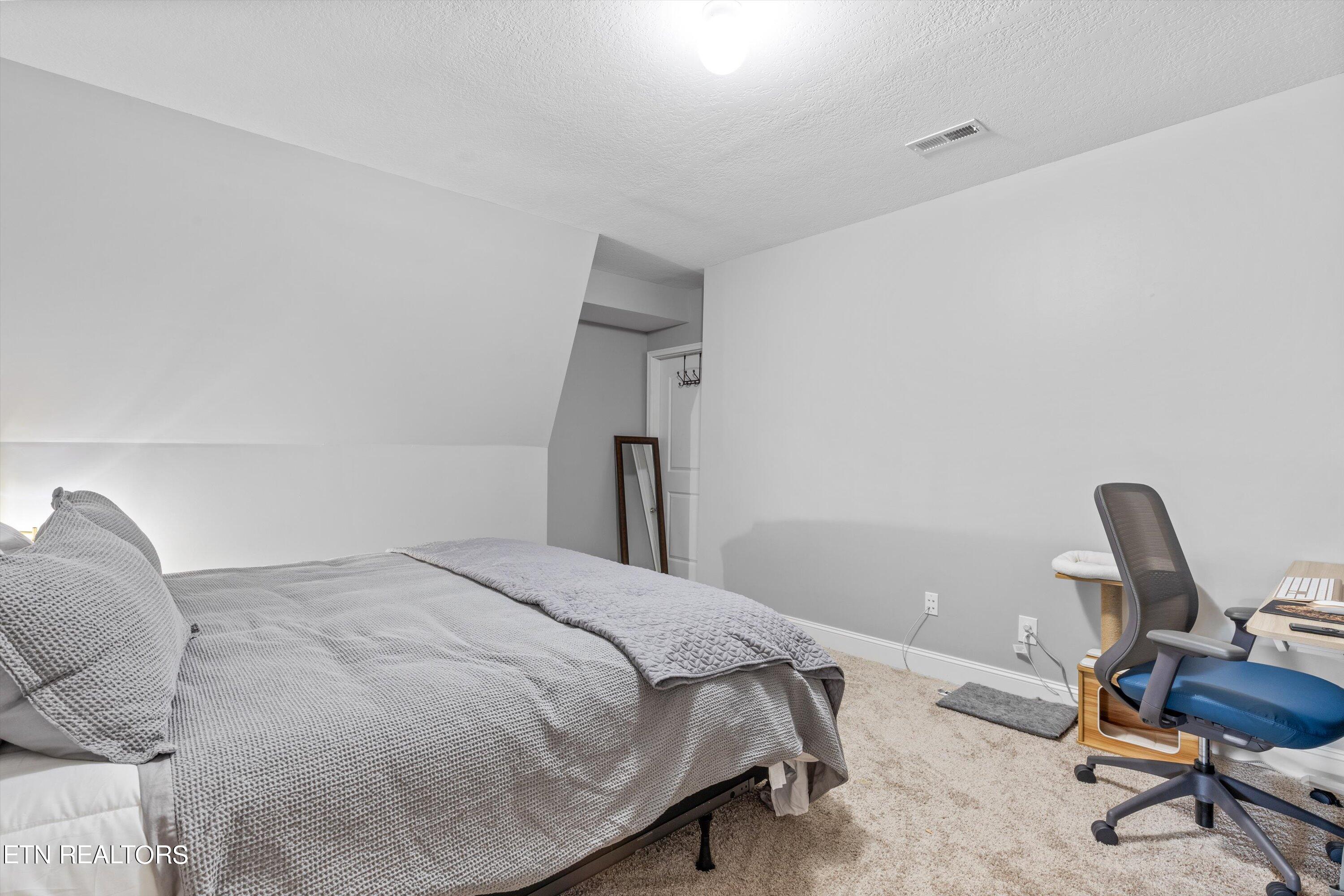 2531 Blackberry Ridge Blvd