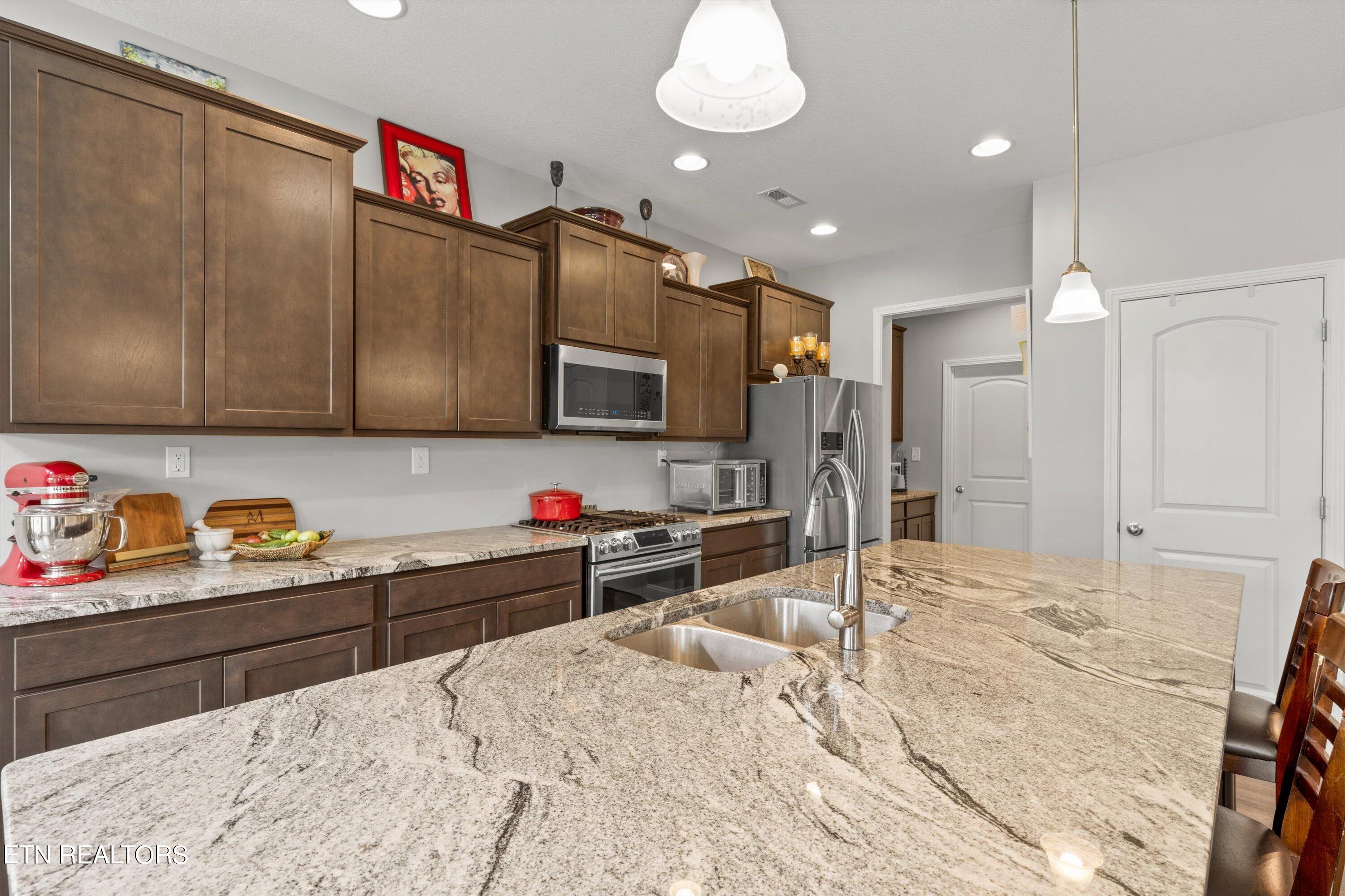 2531 Blackberry Ridge Blvd