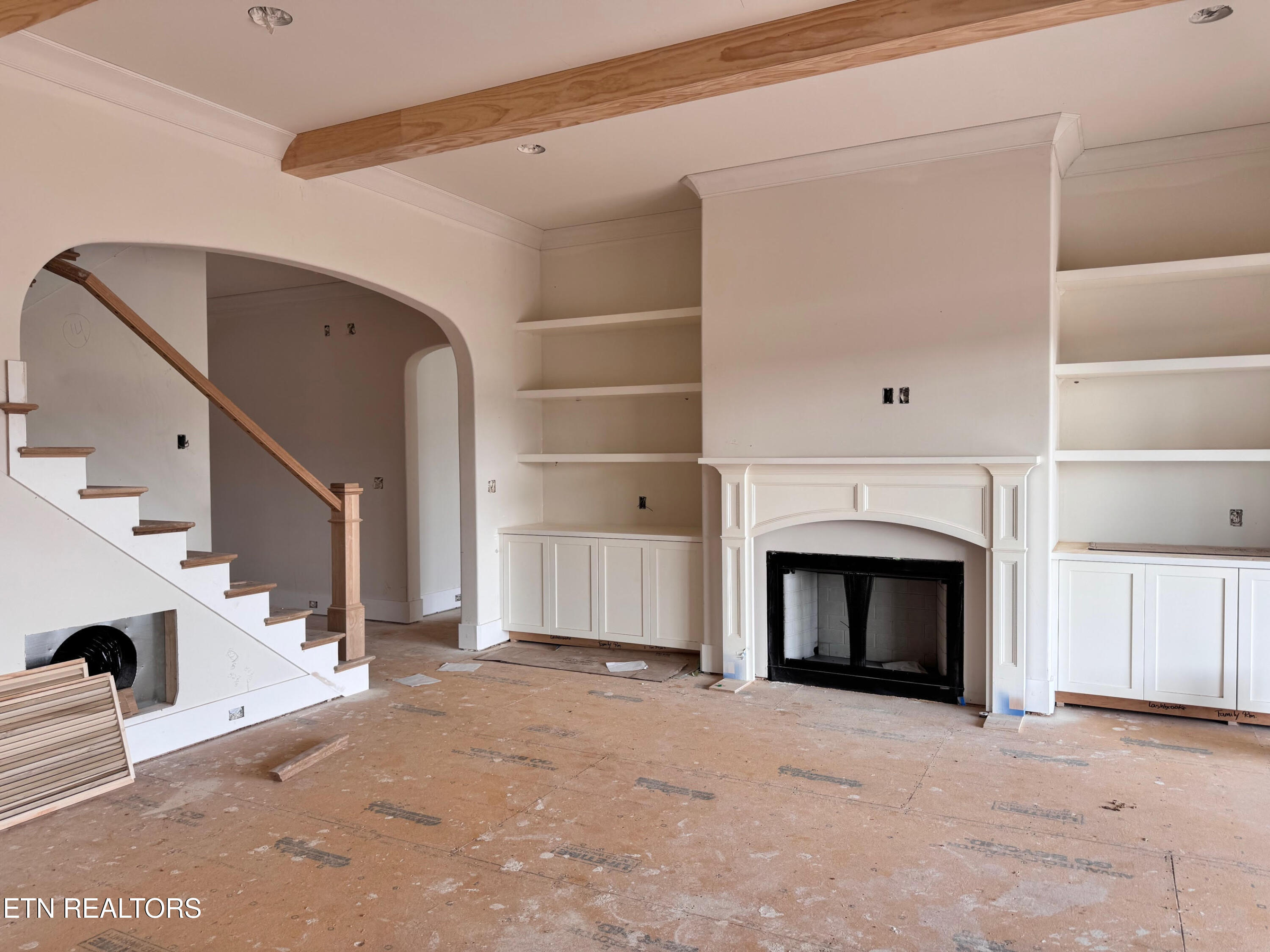 3741 Edgewater Way