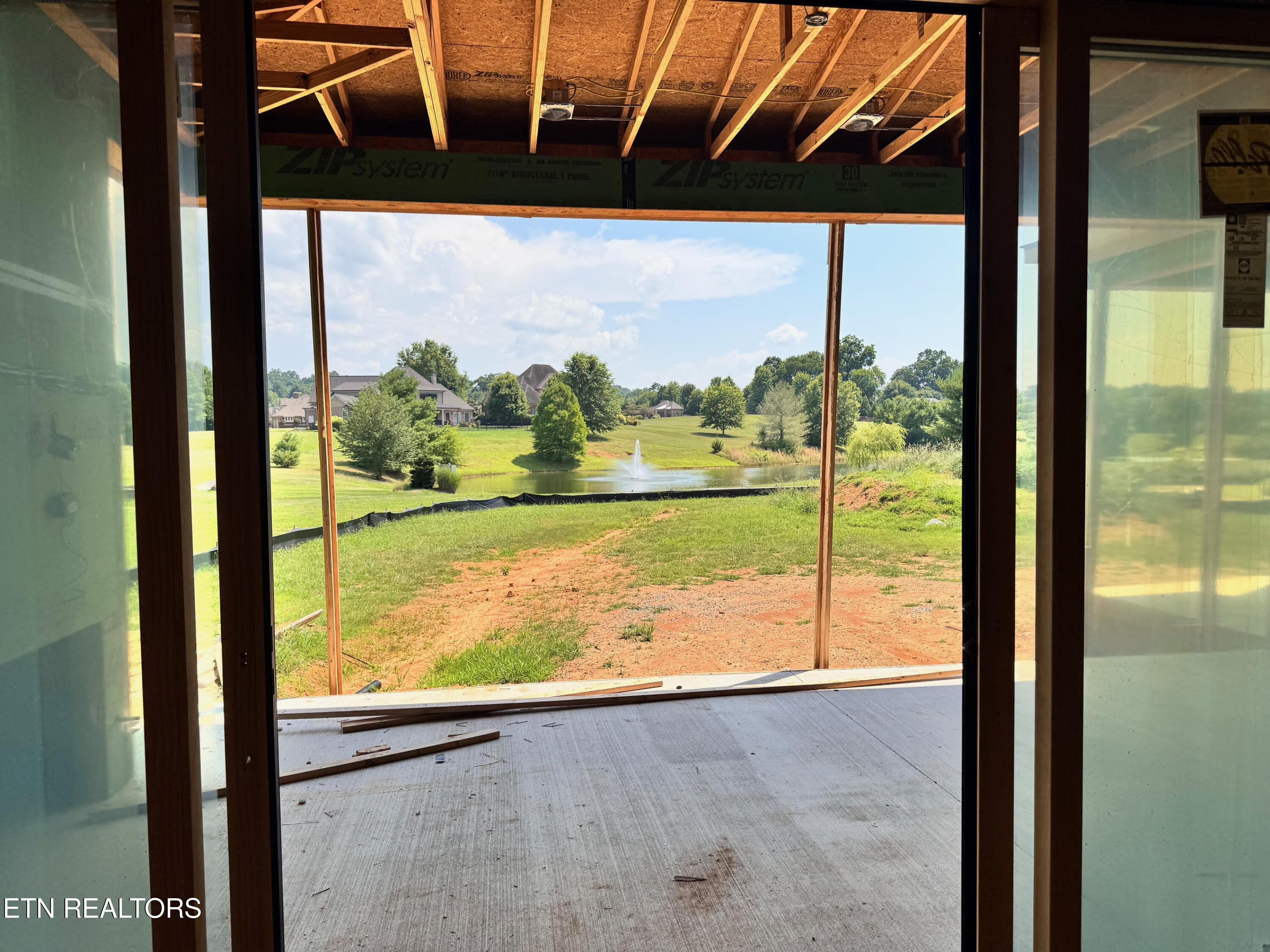 3741 Edgewater Way