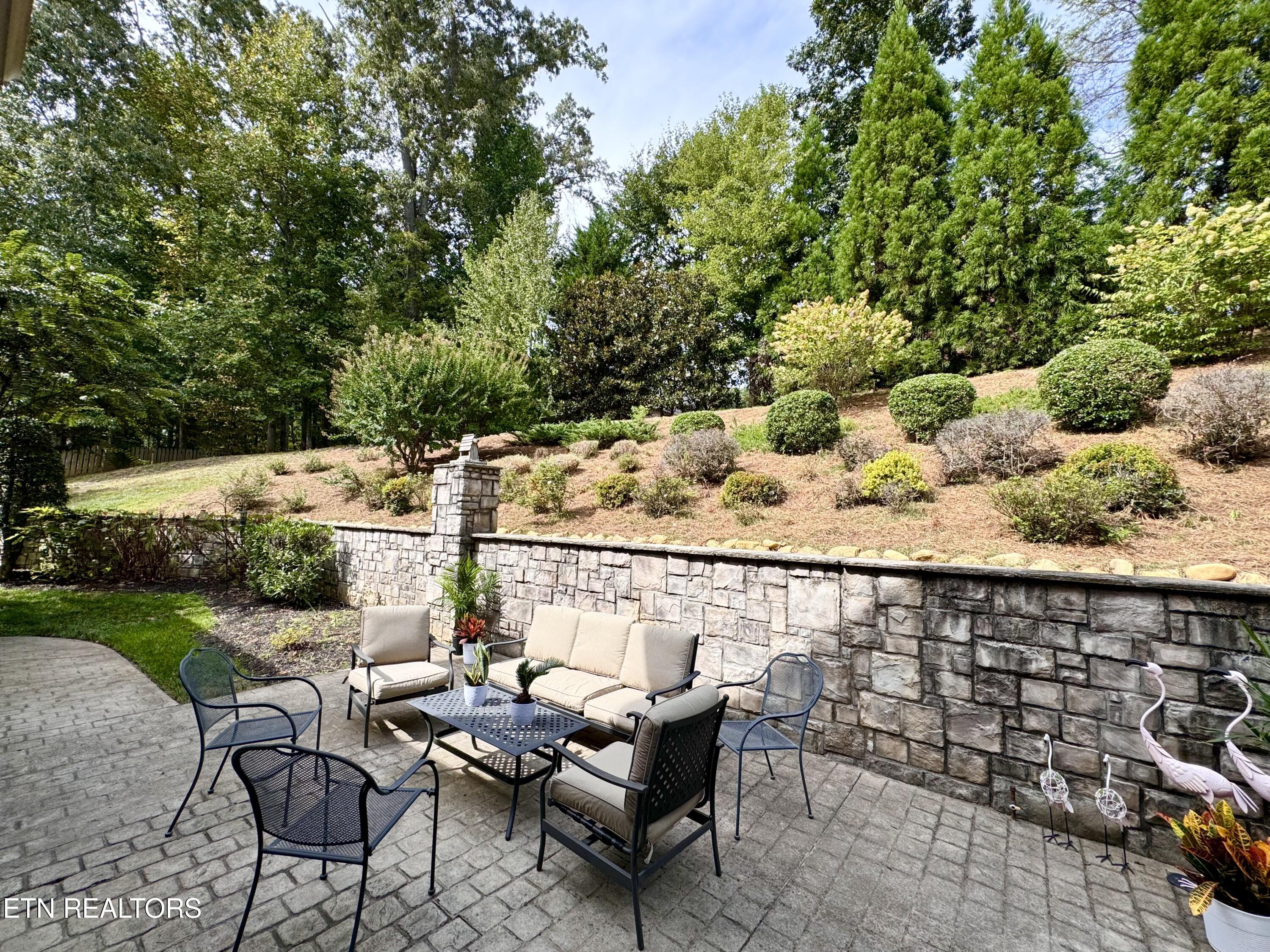 2550 Shady Meadow Lane