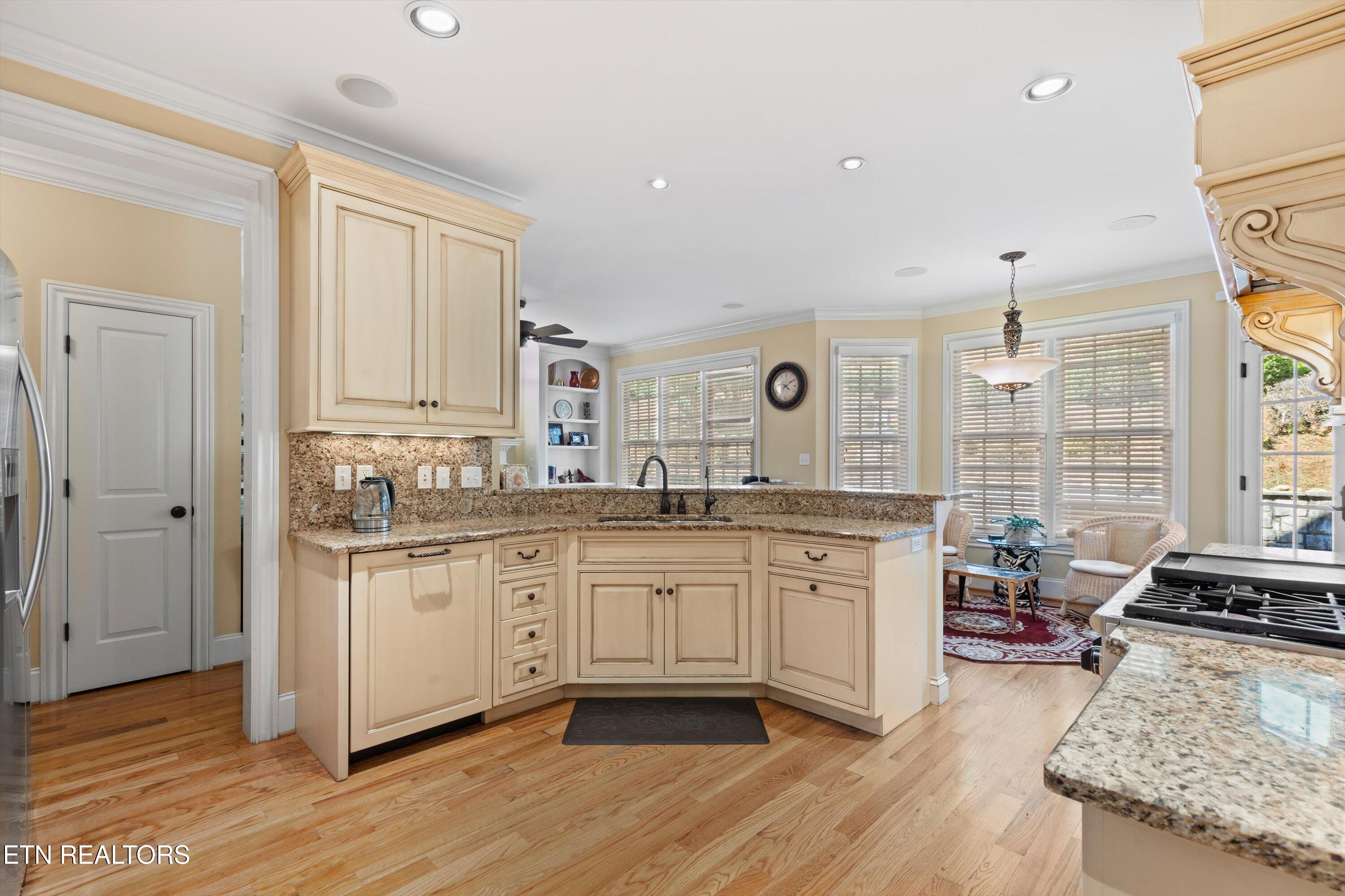 2550 Shady Meadow Lane