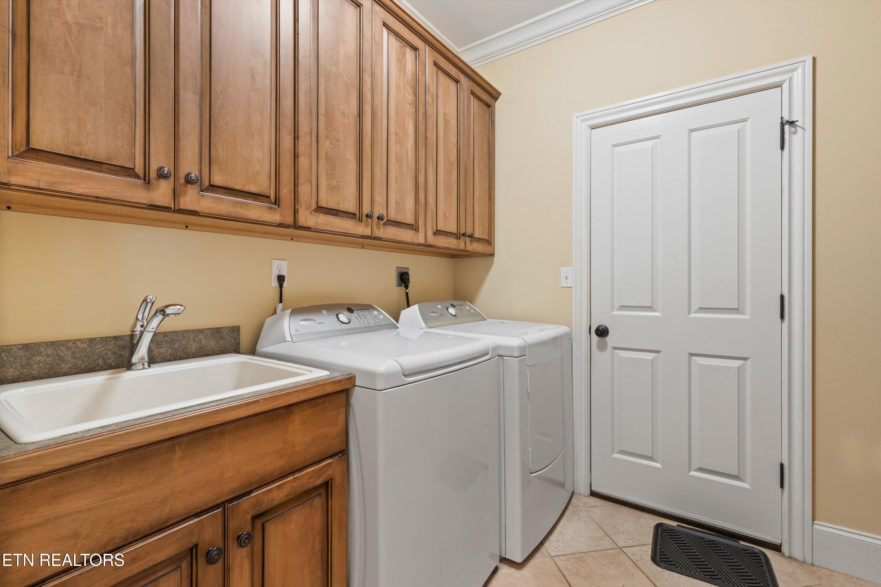 2550 Shady Meadow Lane