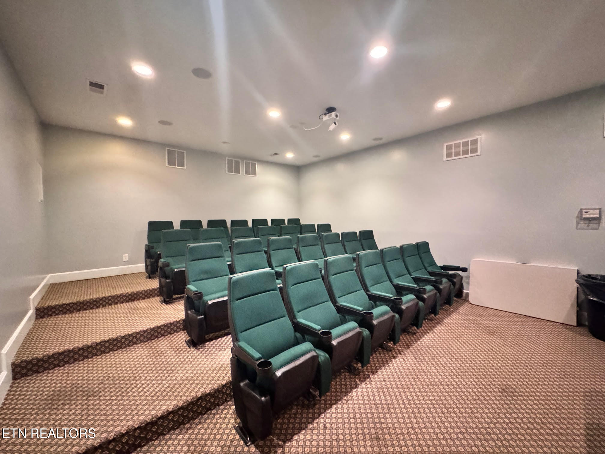 1105 Tree Top Way, 1711