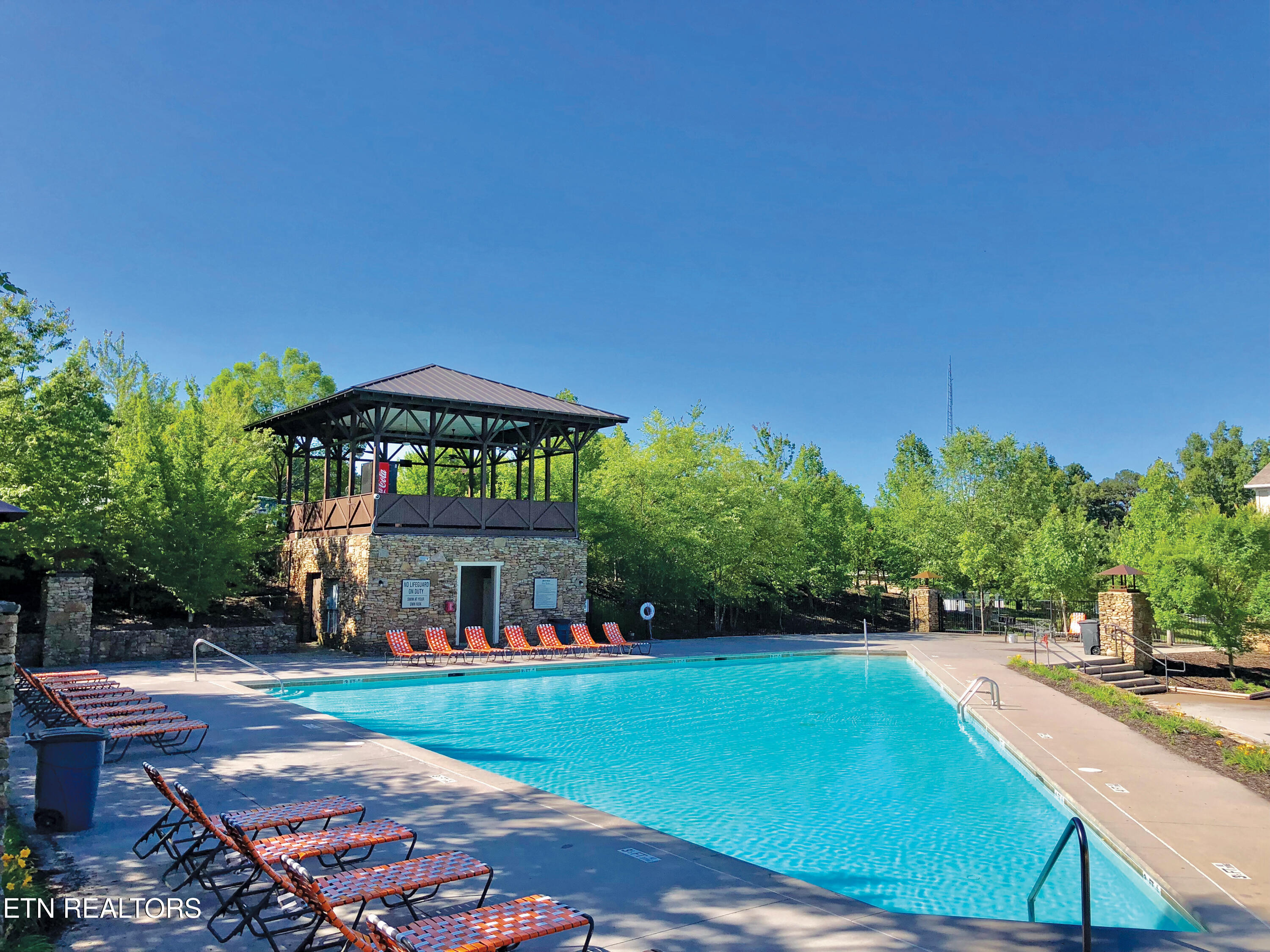 1105 Tree Top Way, 1711