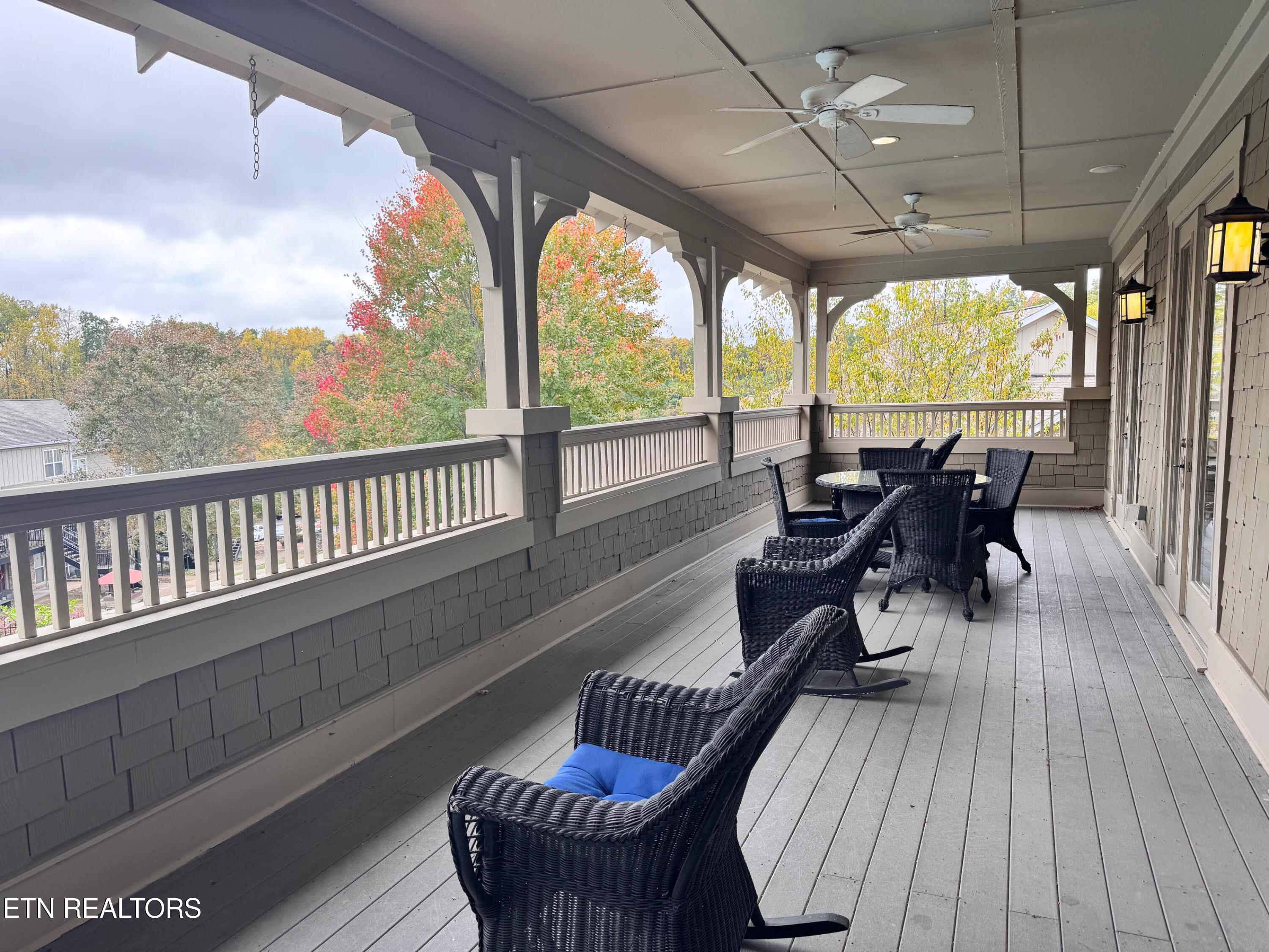 1105 Tree Top Way, 1711