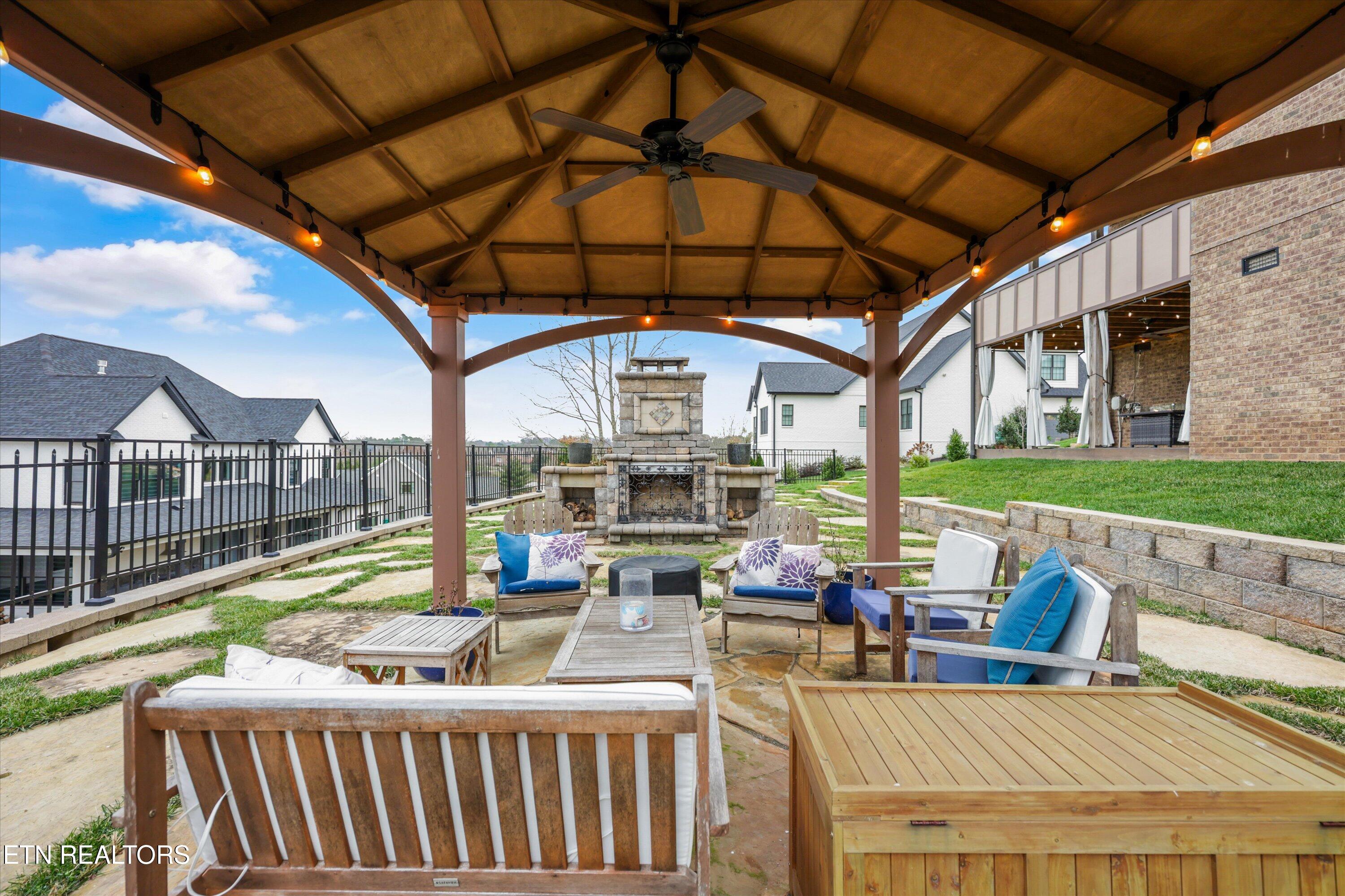 12546 Daisy Field Lane