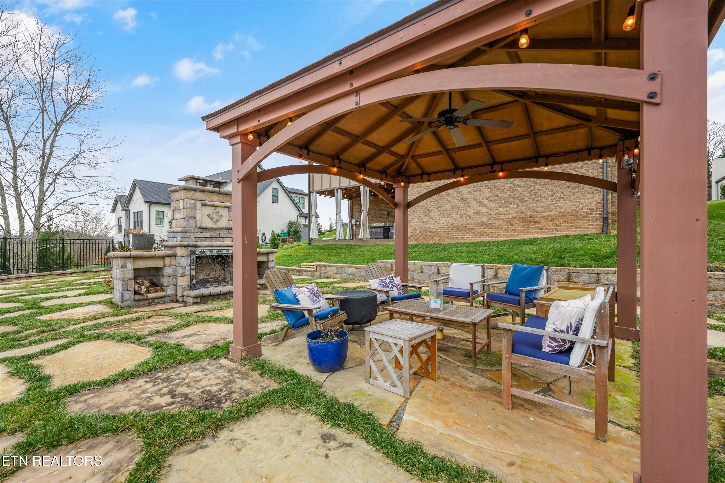 12546 Daisy Field Lane