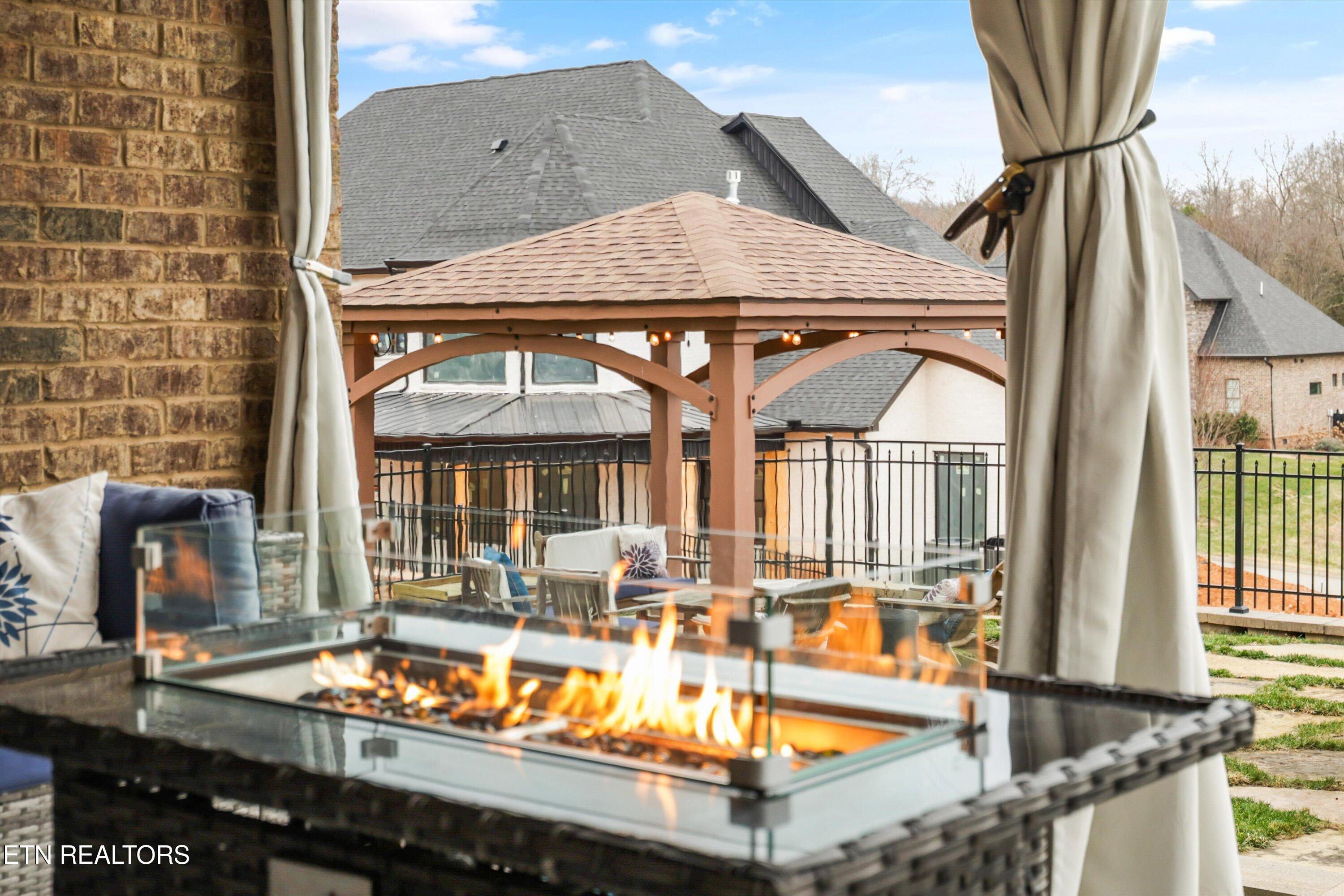 12546 Daisy Field Lane