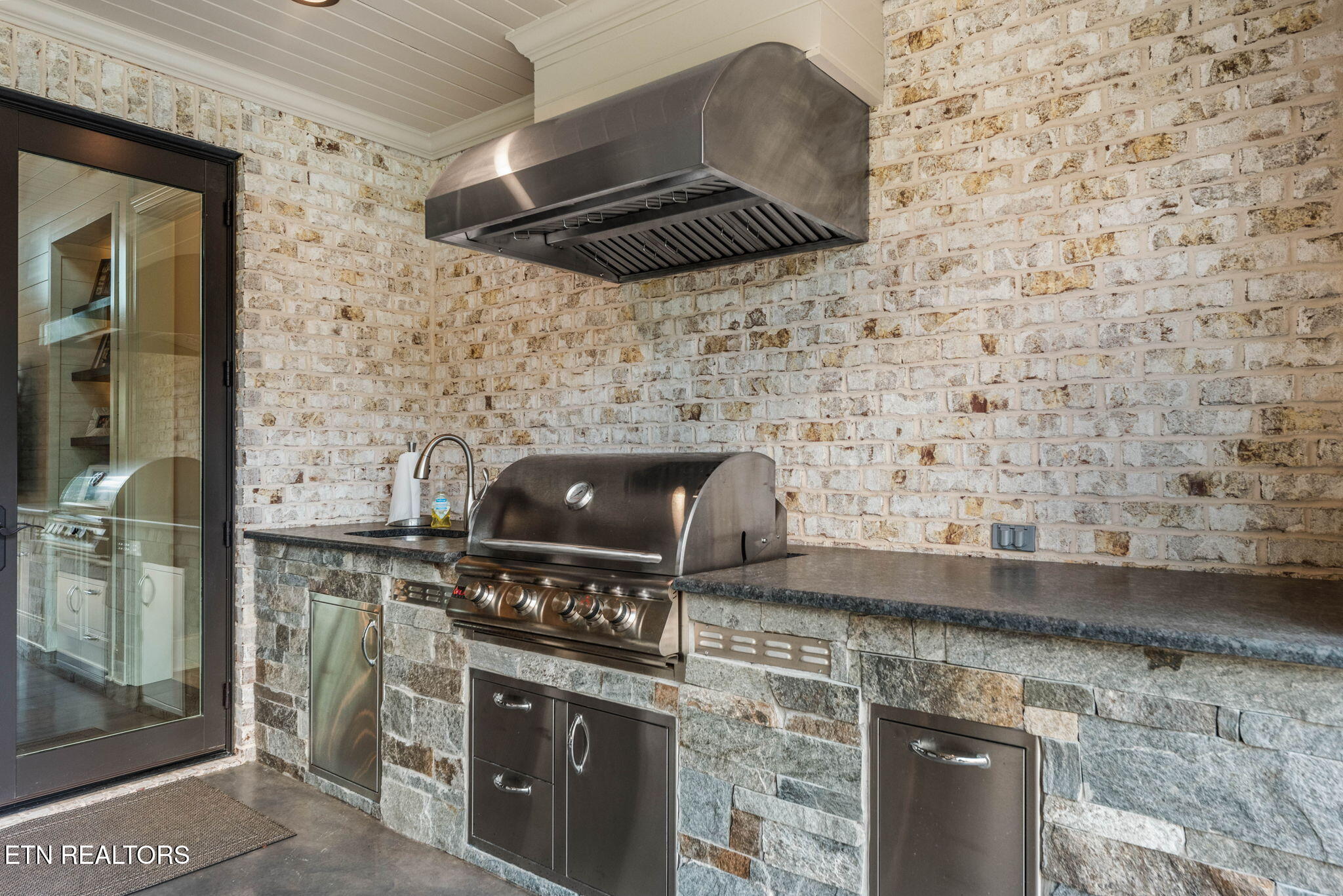 12904 Highwick Circle