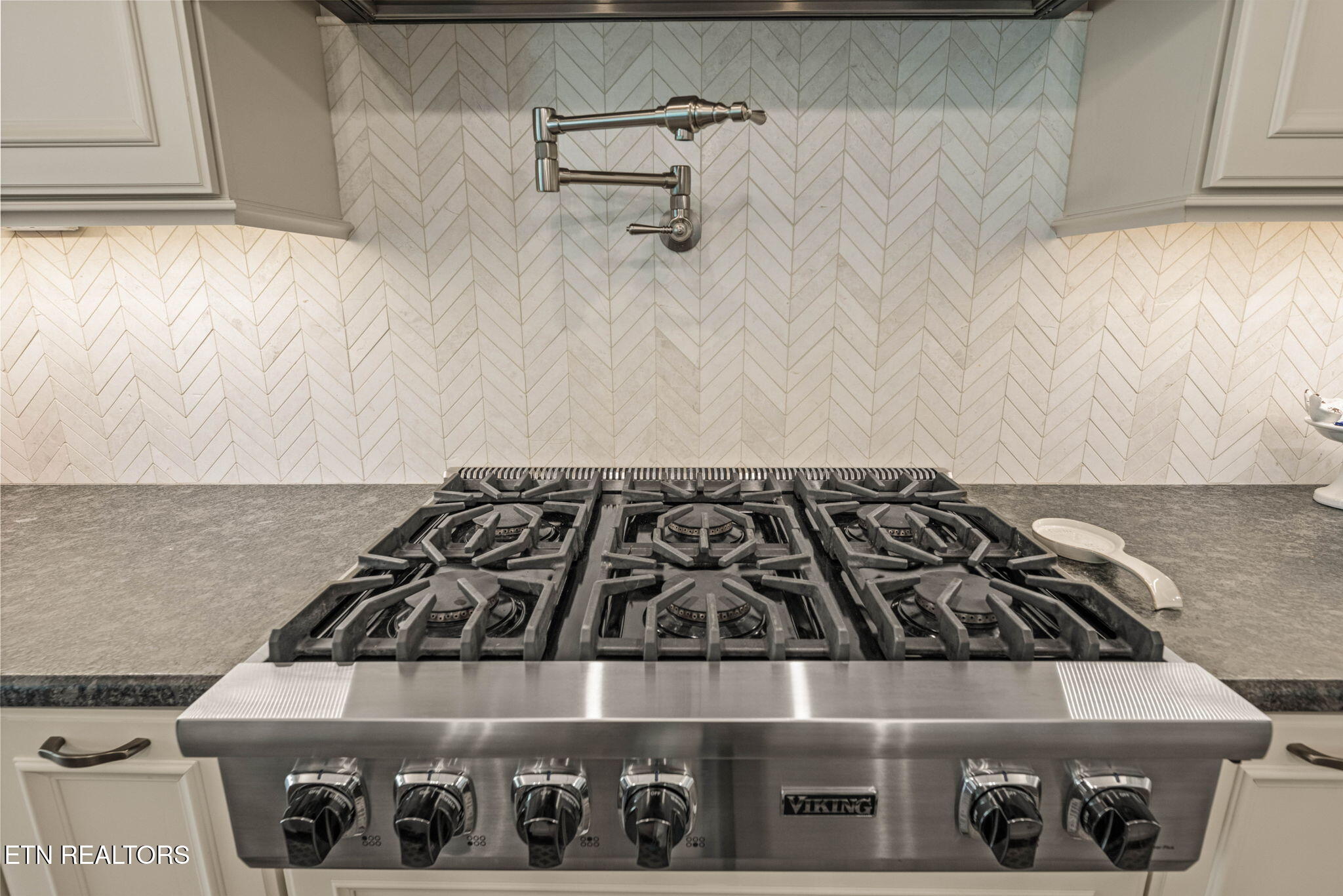 12904 Highwick Circle