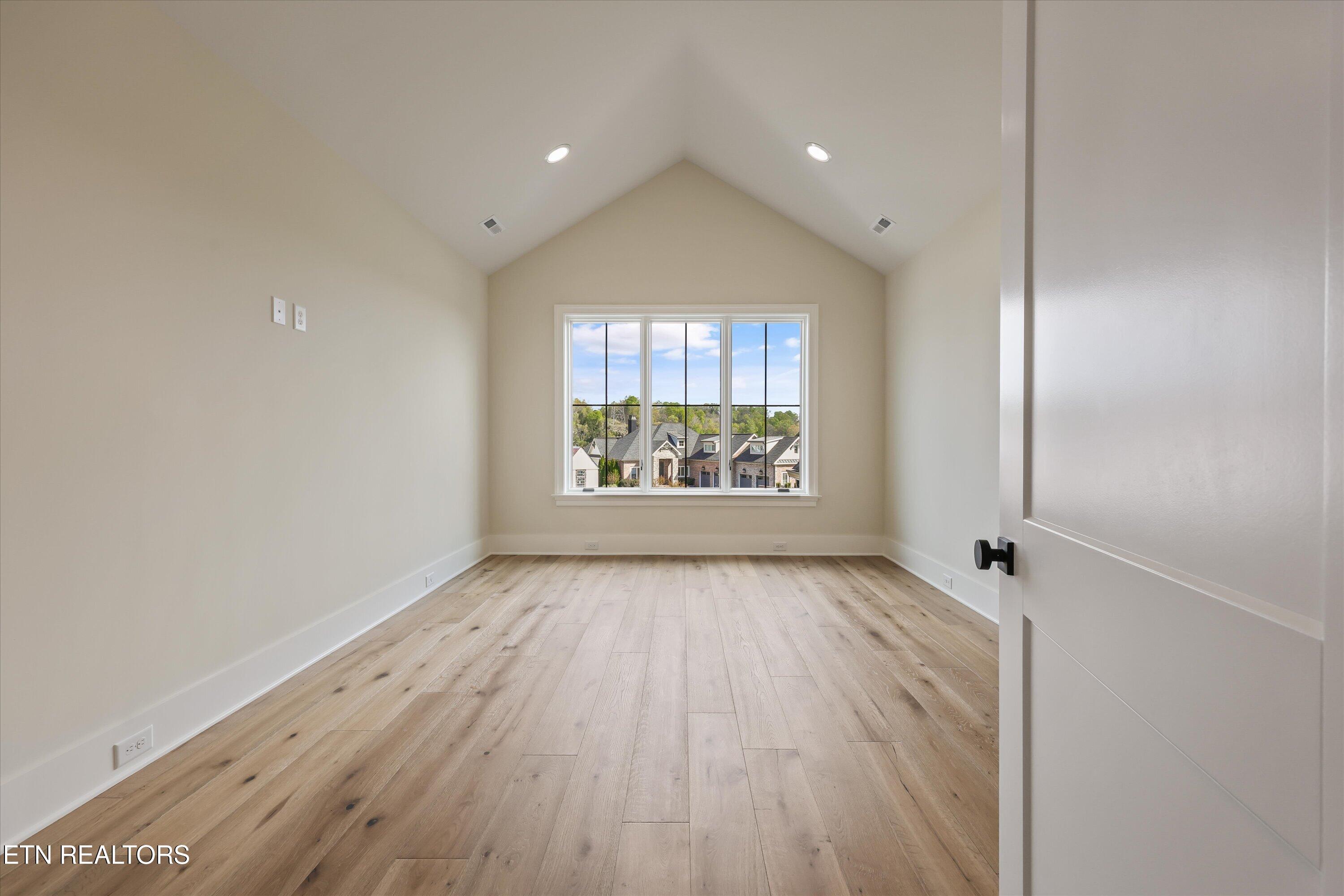 3741 Edgewater Way