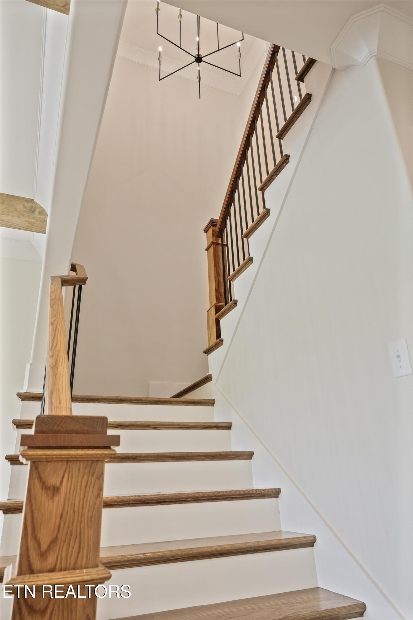 3741 Edgewater Way