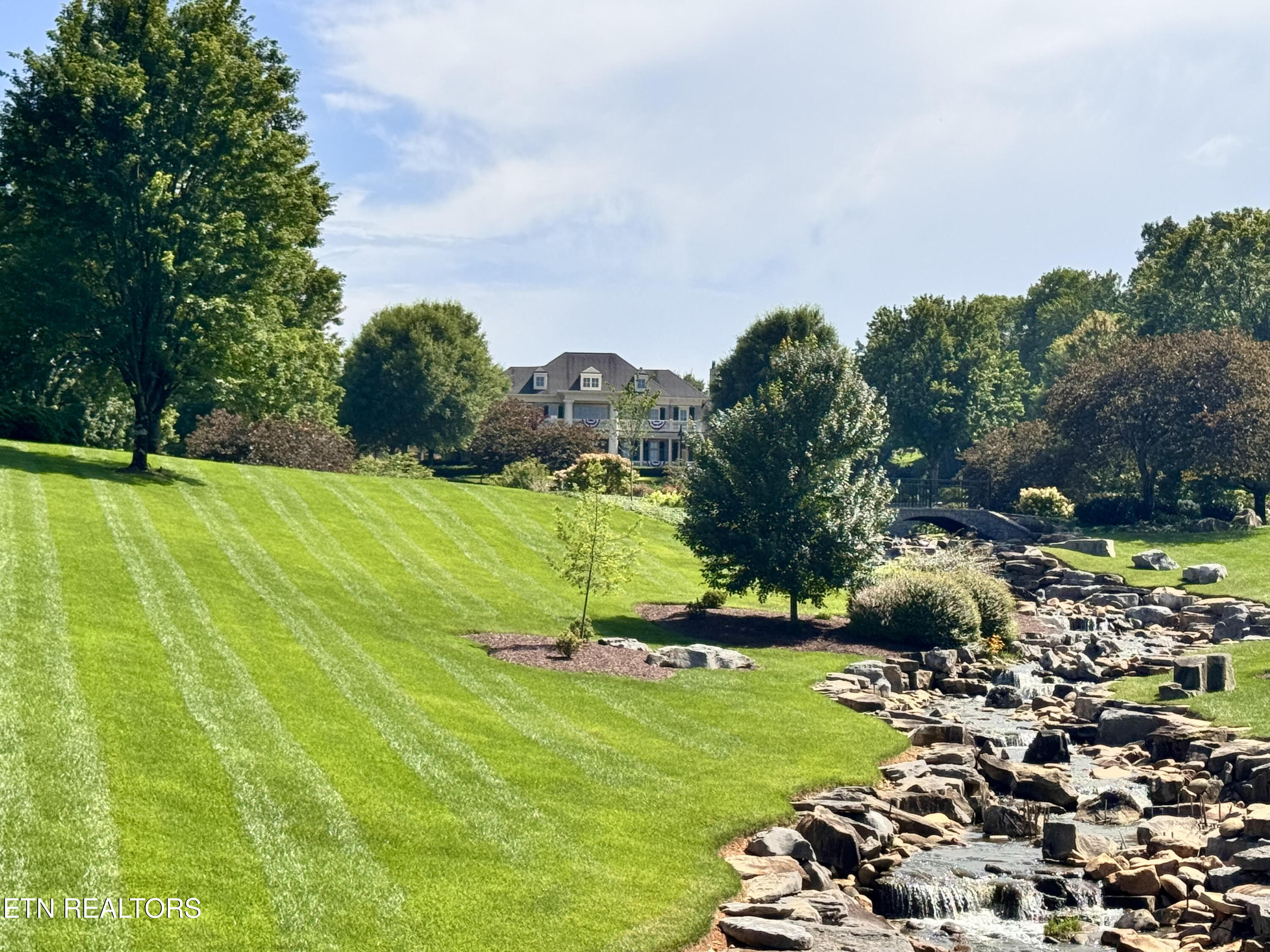 528 Larksong Drive