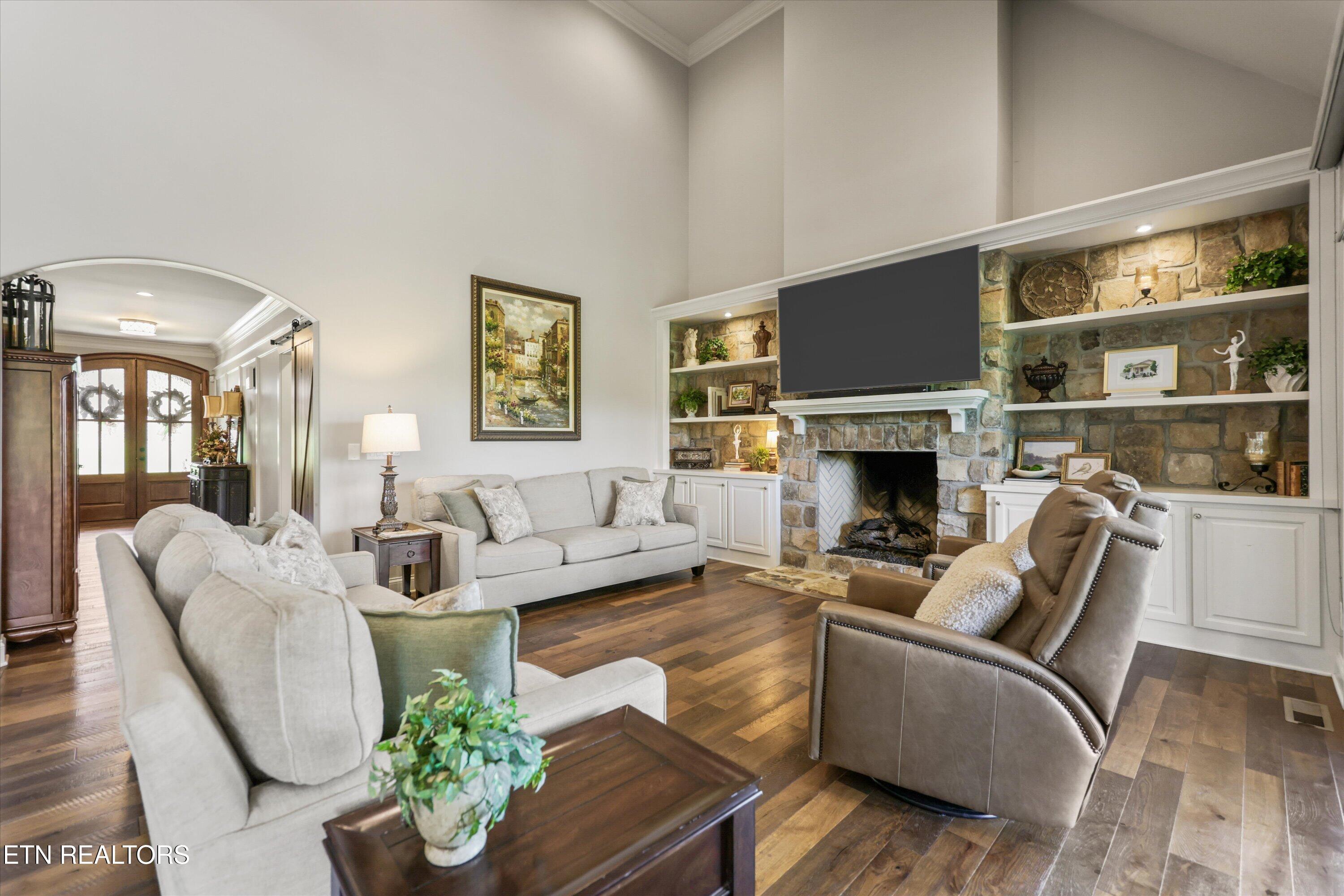 528 Larksong Drive