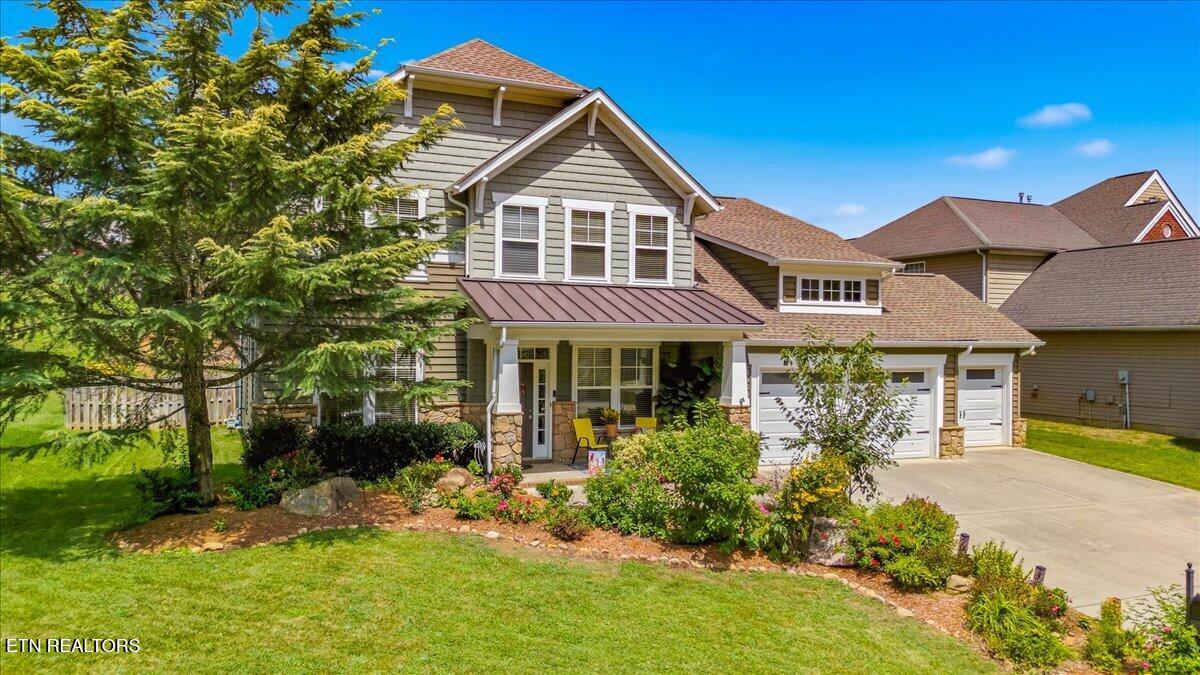 821 Clover Fields Lane
