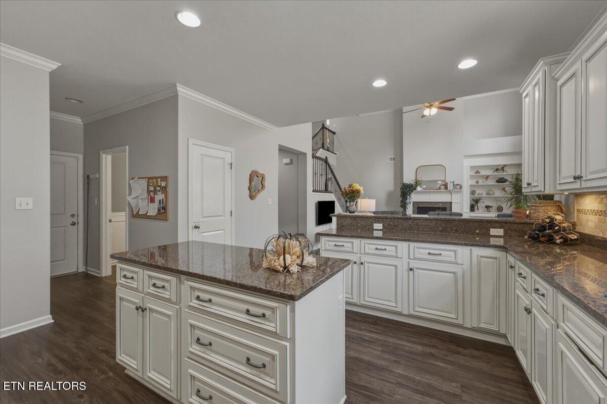 821 Clover Fields Lane