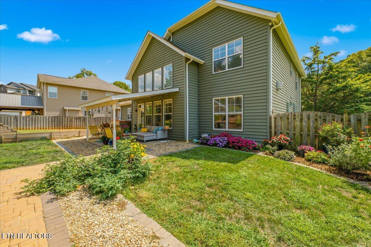 821 Clover Fields Lane