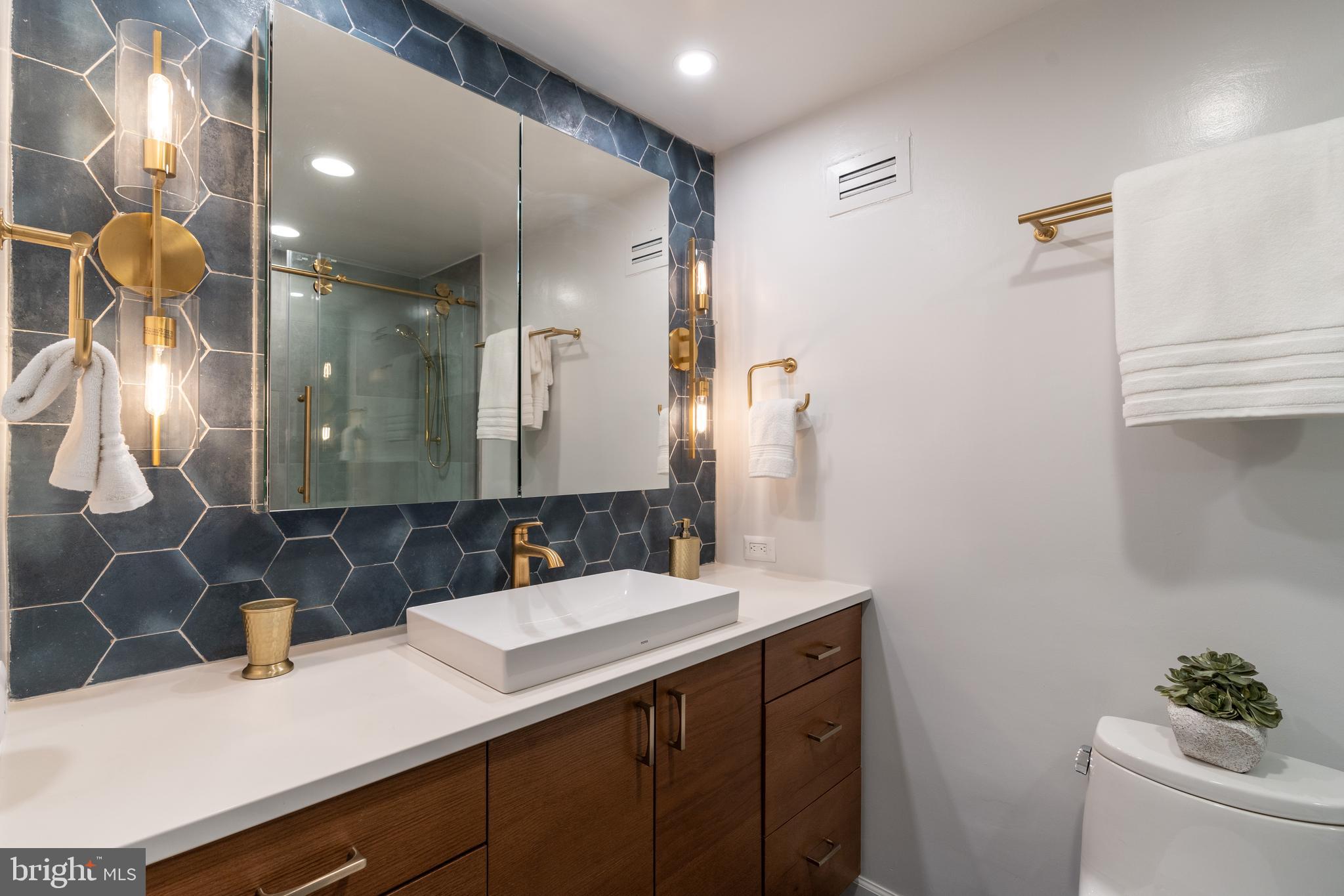 2700 VIRGINIA AVENUE NW 305