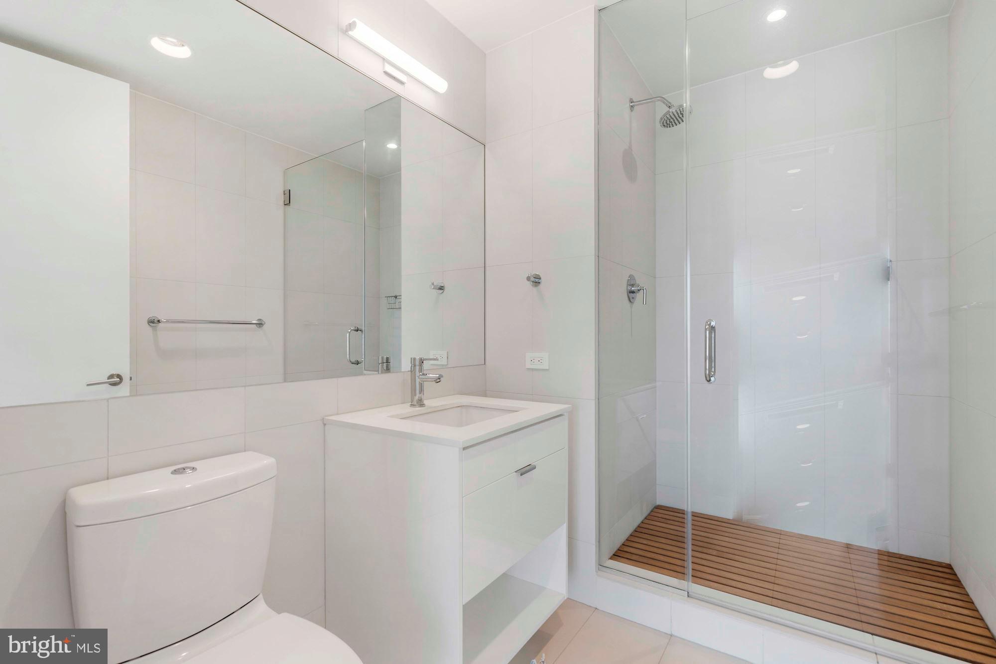 1111 24TH STREET NW PH106