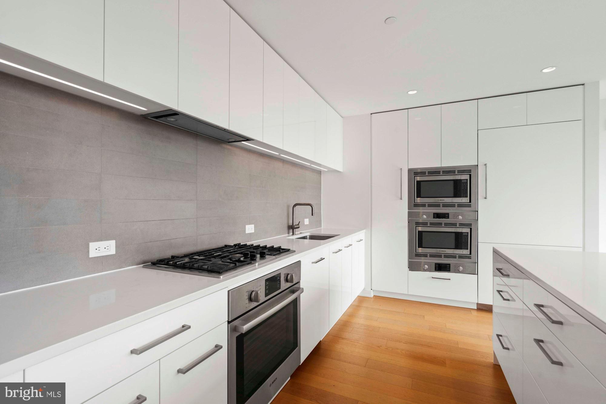 1111 24TH STREET NW PH106