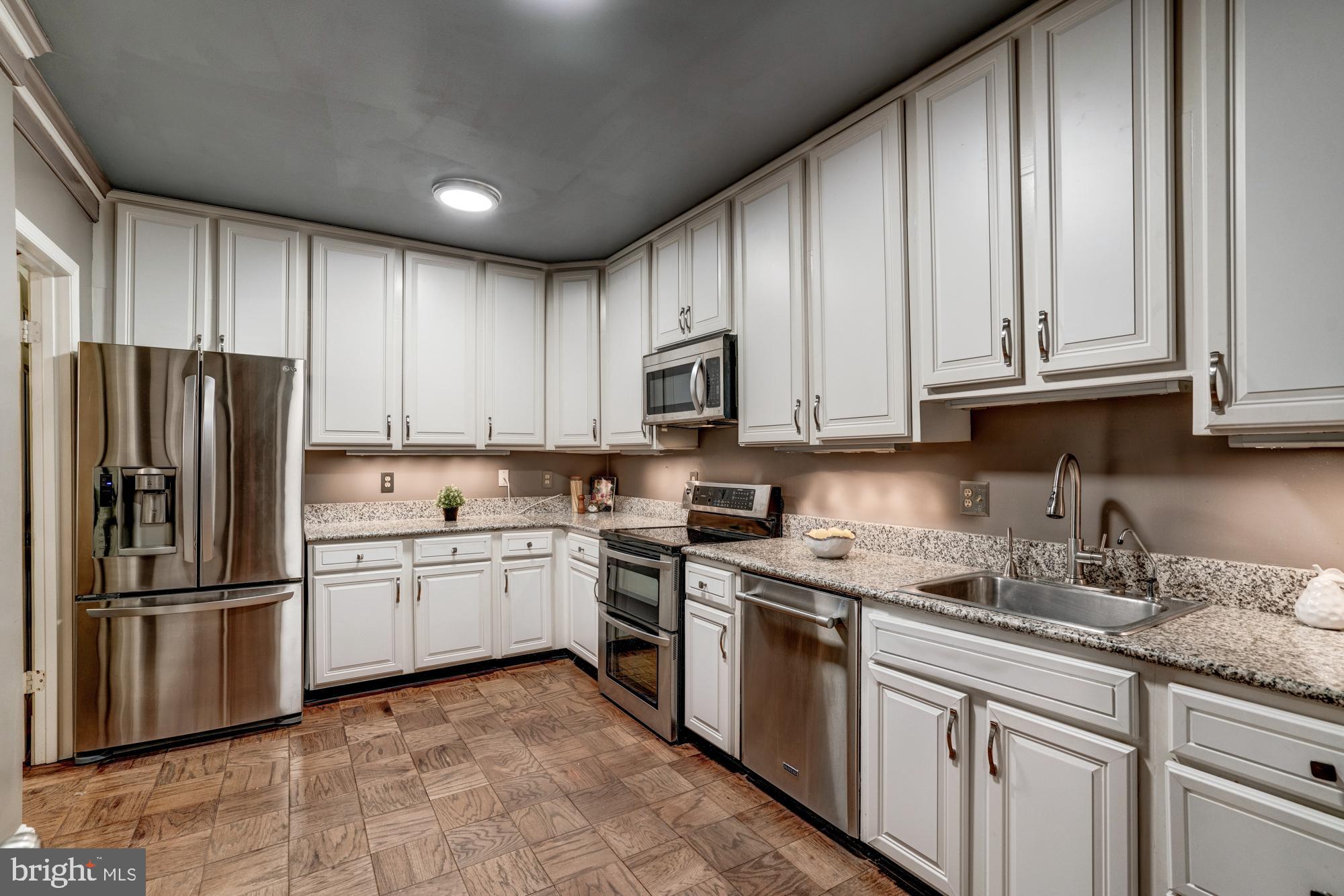 3211 SUTTON PLACE NW D