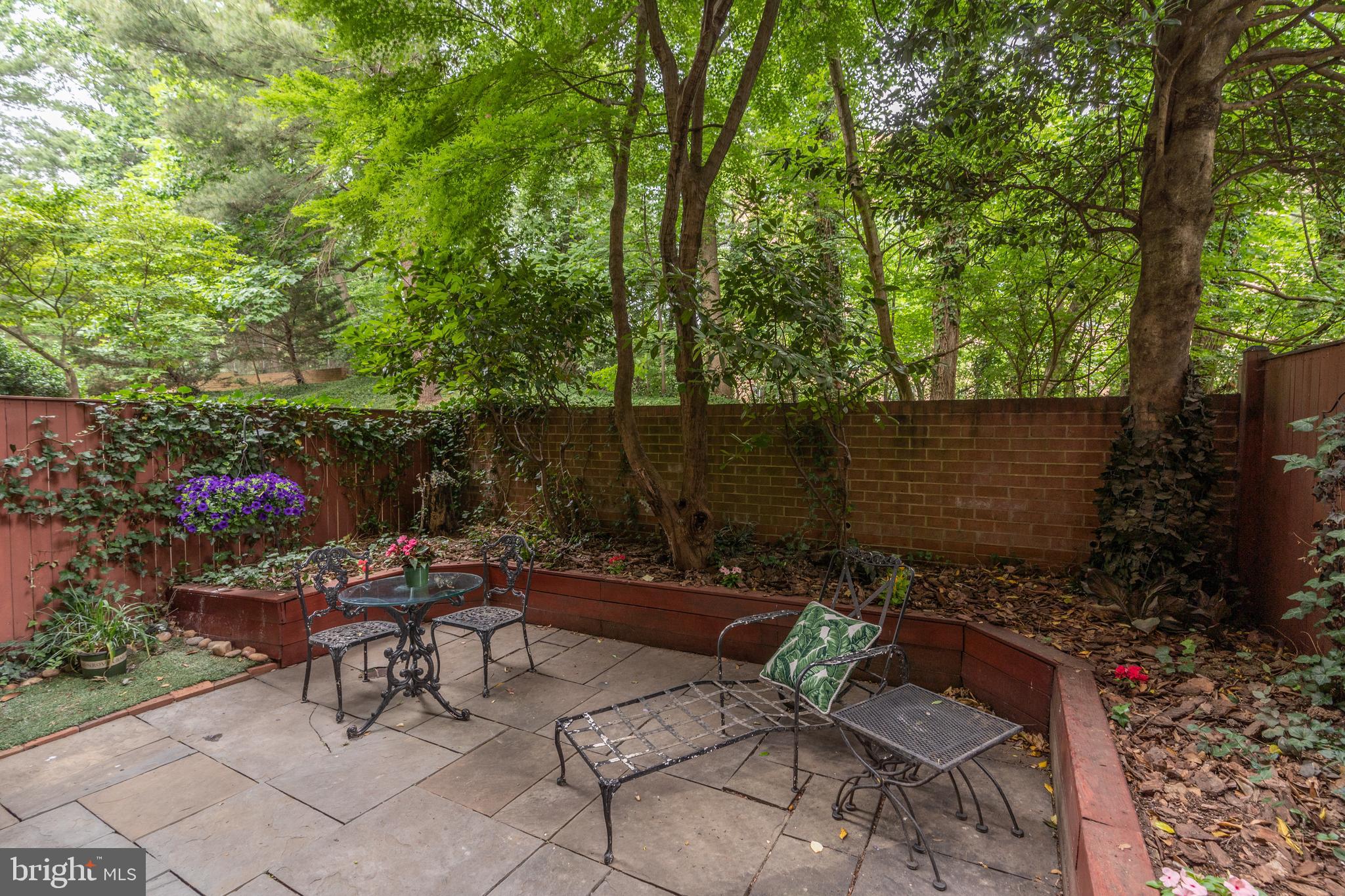 3211 SUTTON PLACE NW D