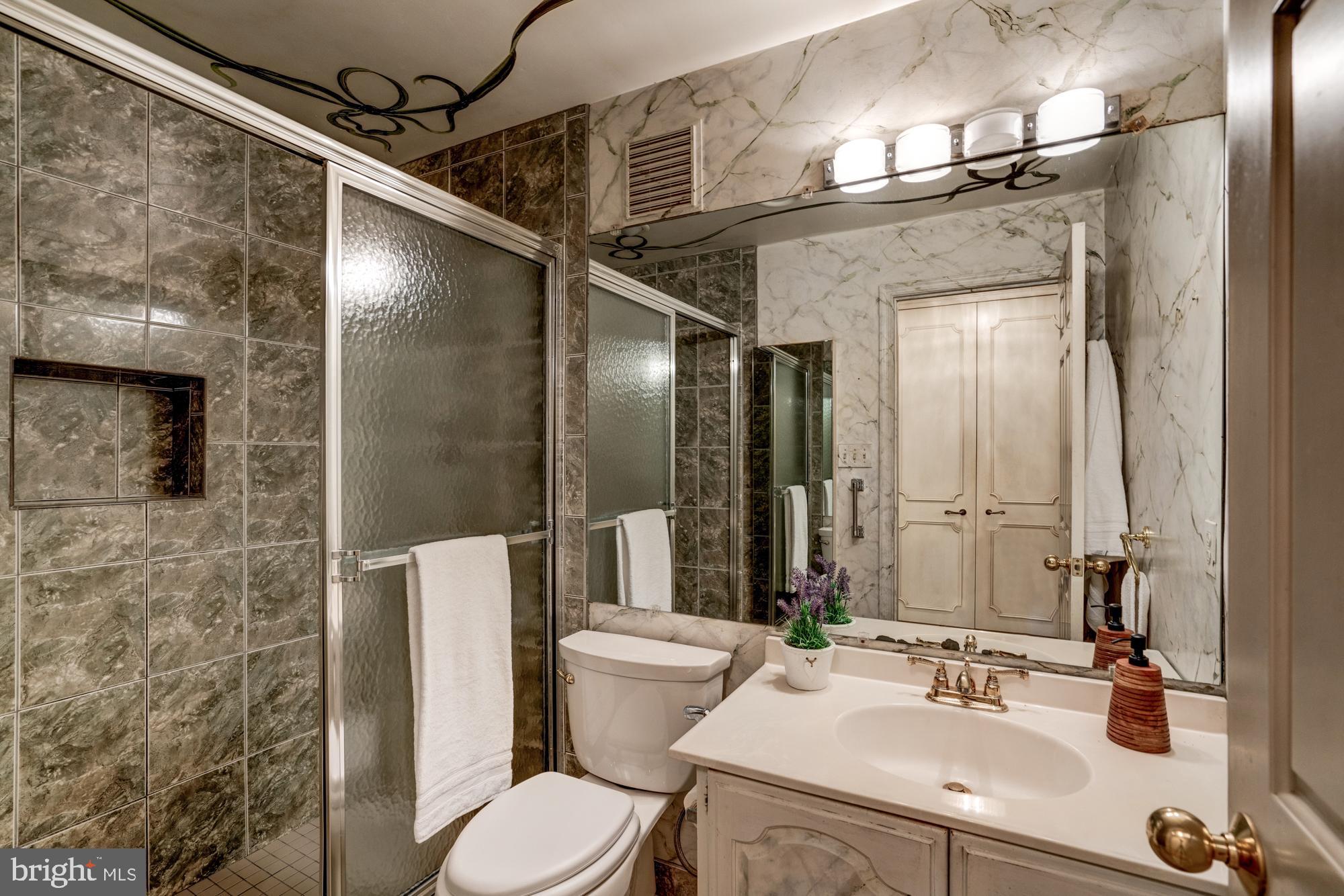 3211 SUTTON PLACE NW D