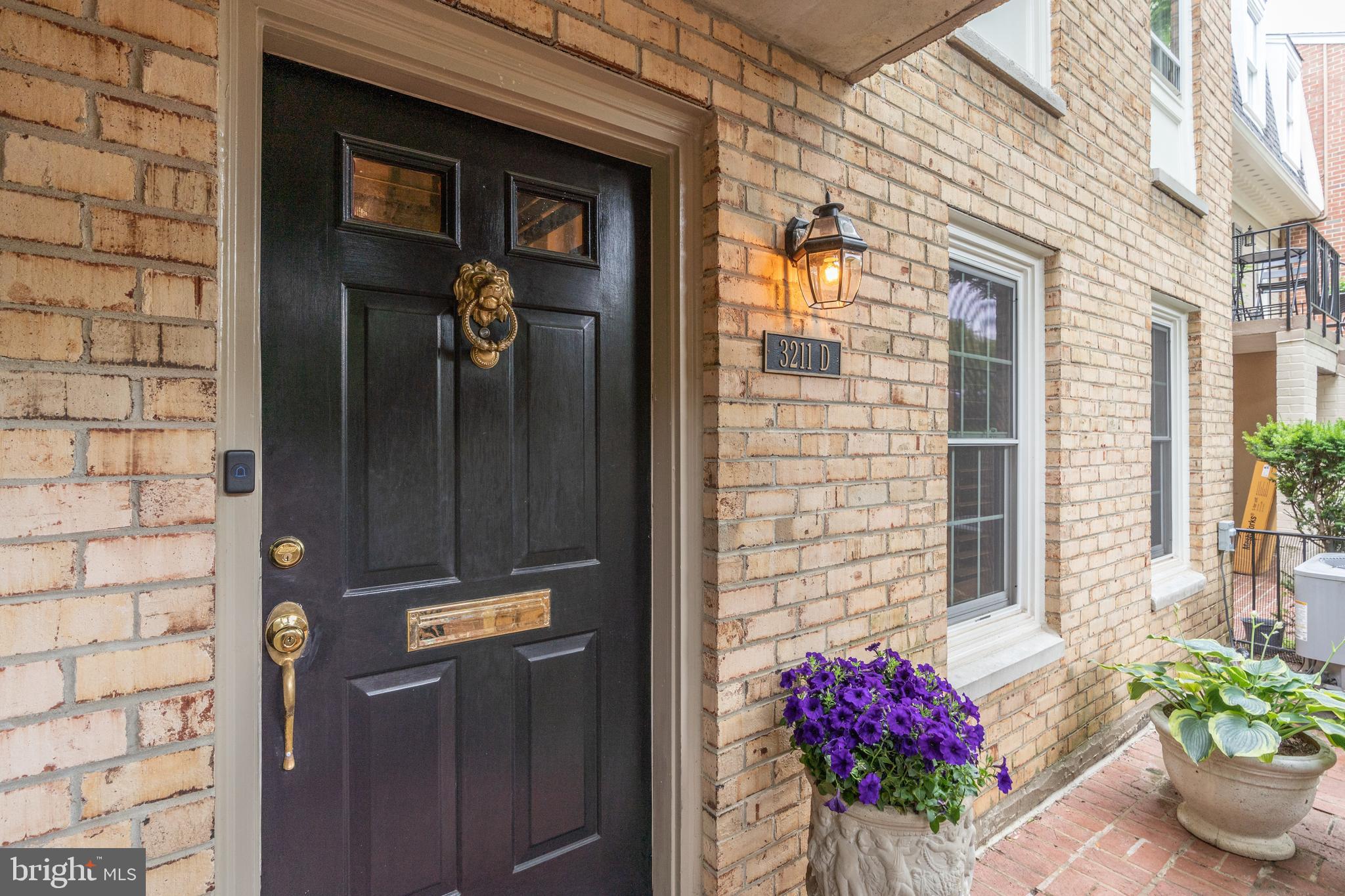 3211 SUTTON PLACE NW D