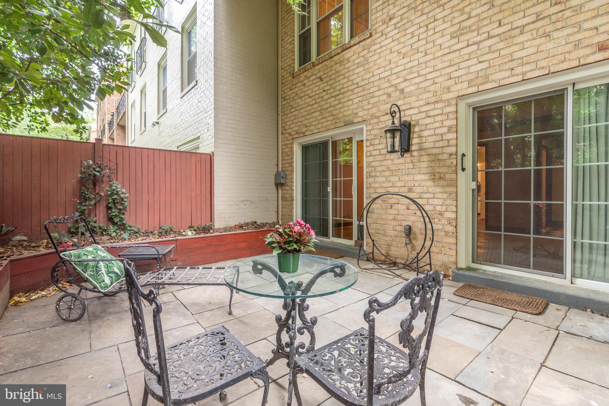 3211 SUTTON PLACE NW D