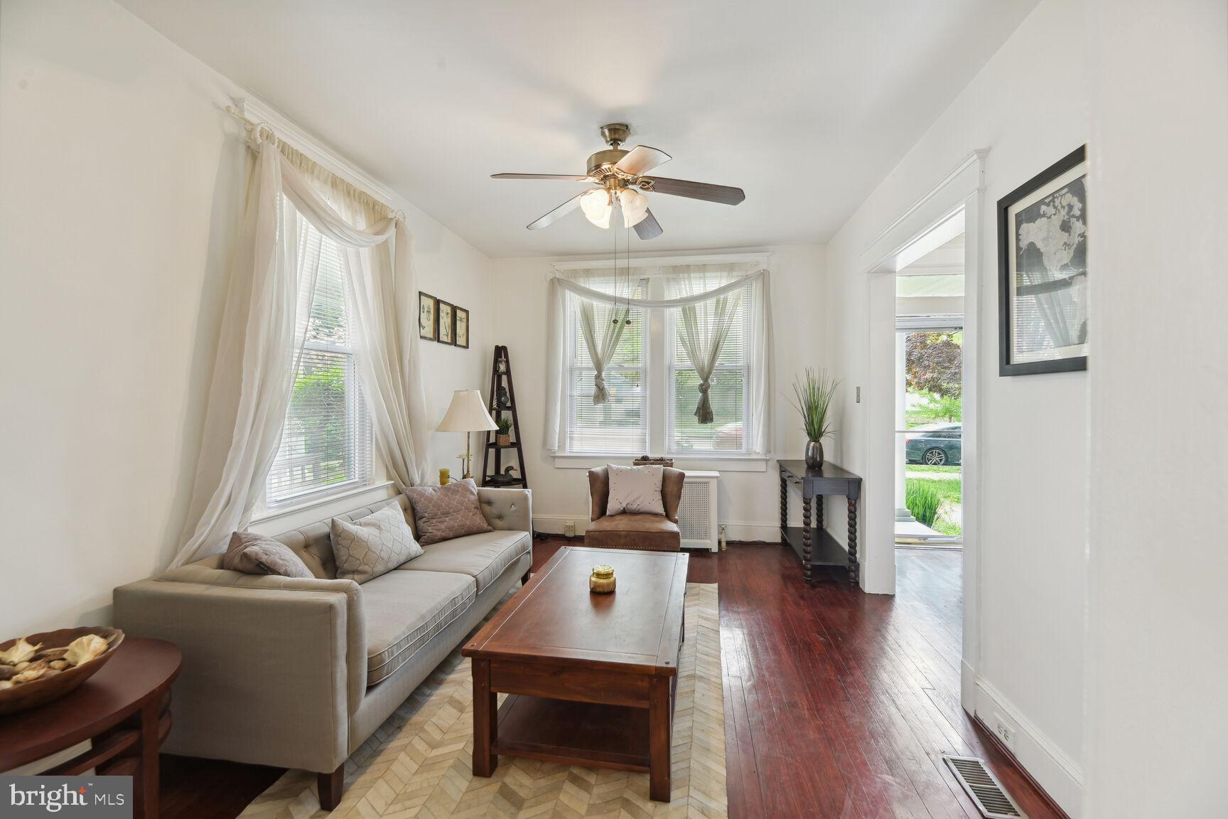 4229 JENIFER STREET NW