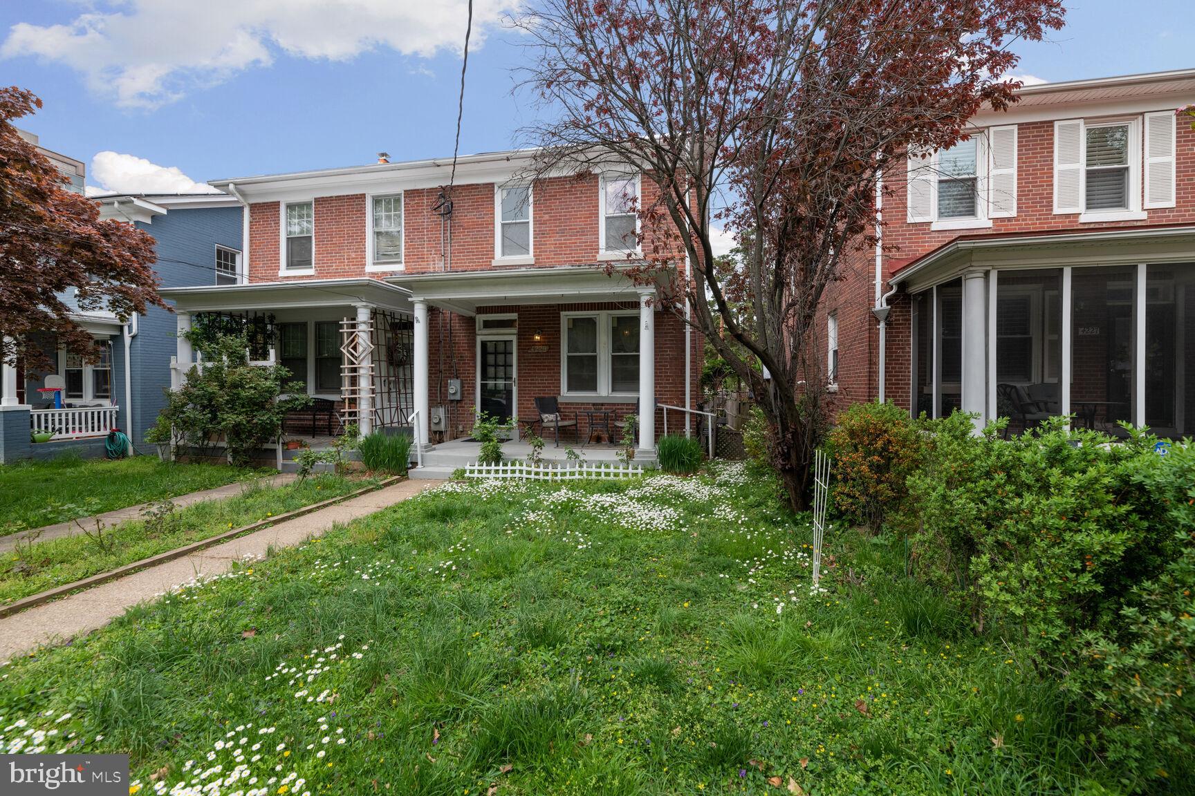 4229 JENIFER STREET NW