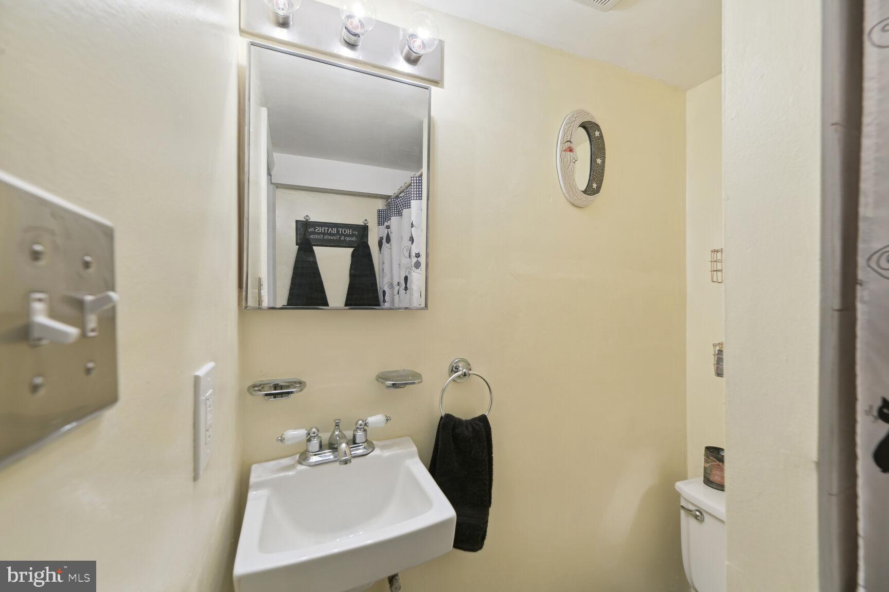 4229 JENIFER STREET NW