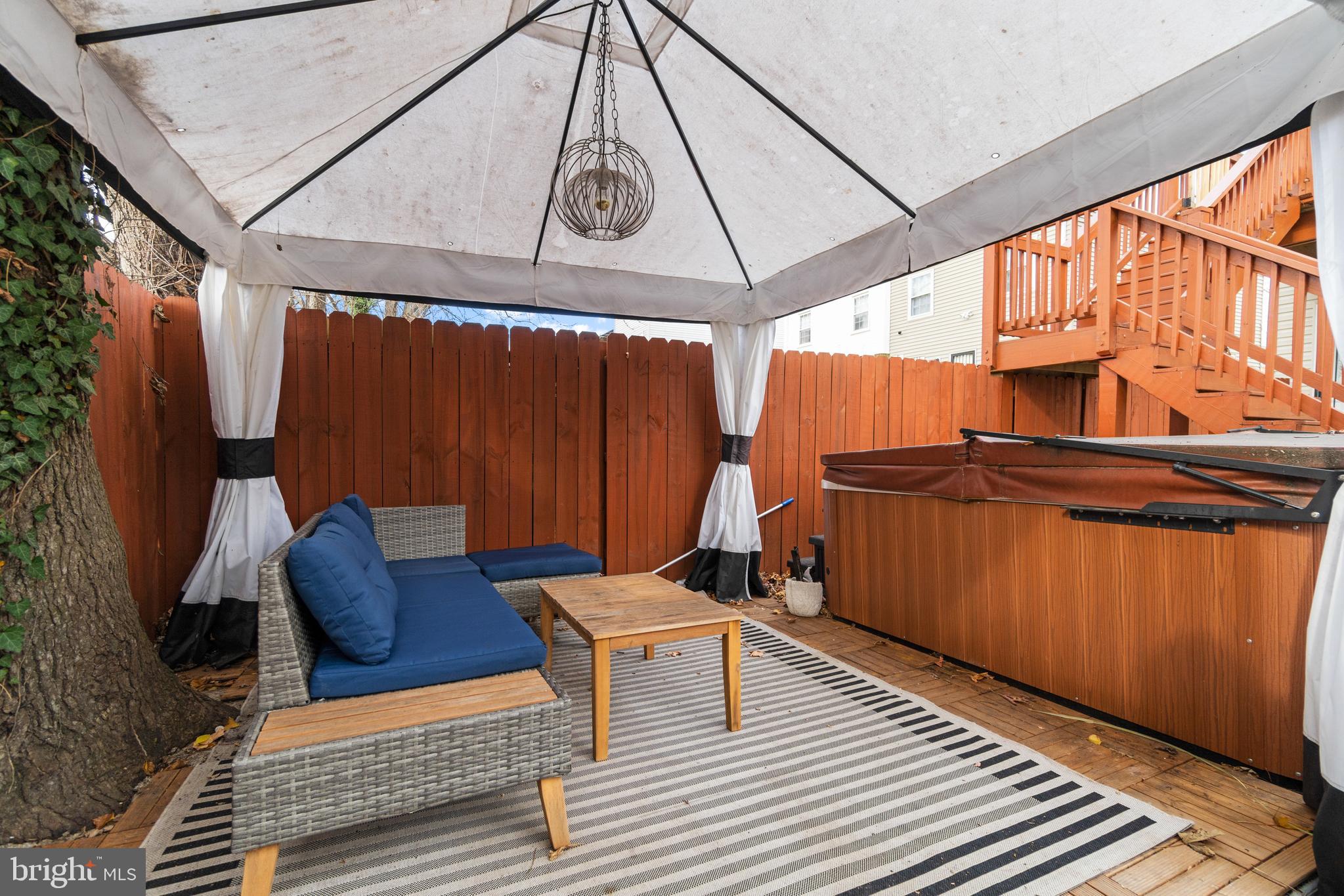 5369 HAYES STREET NE