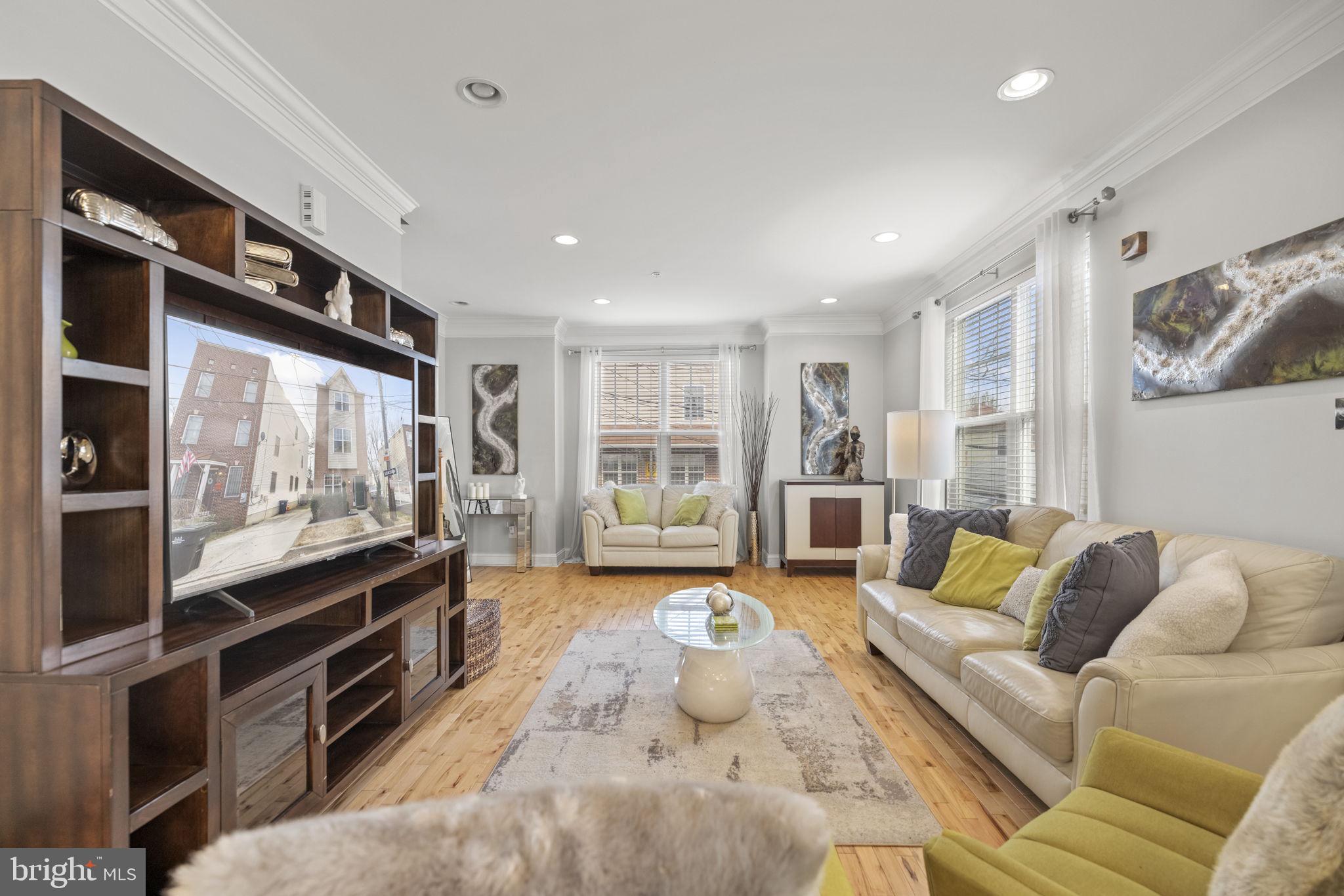 5369 HAYES STREET NE