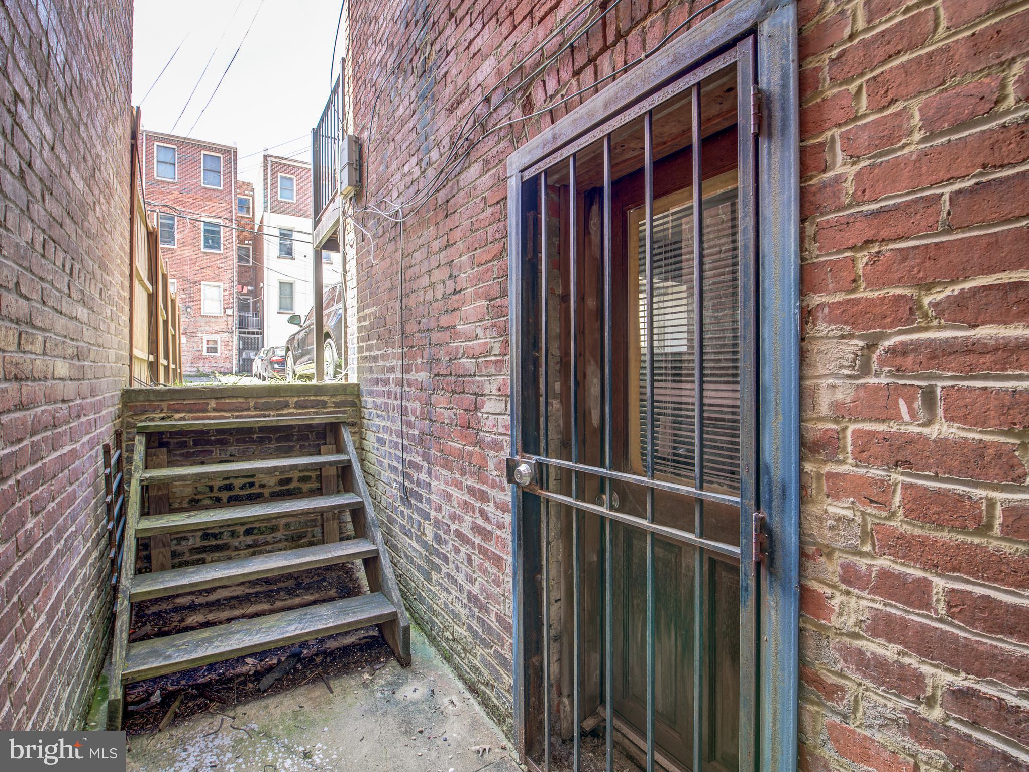 1104 5TH STREET NW