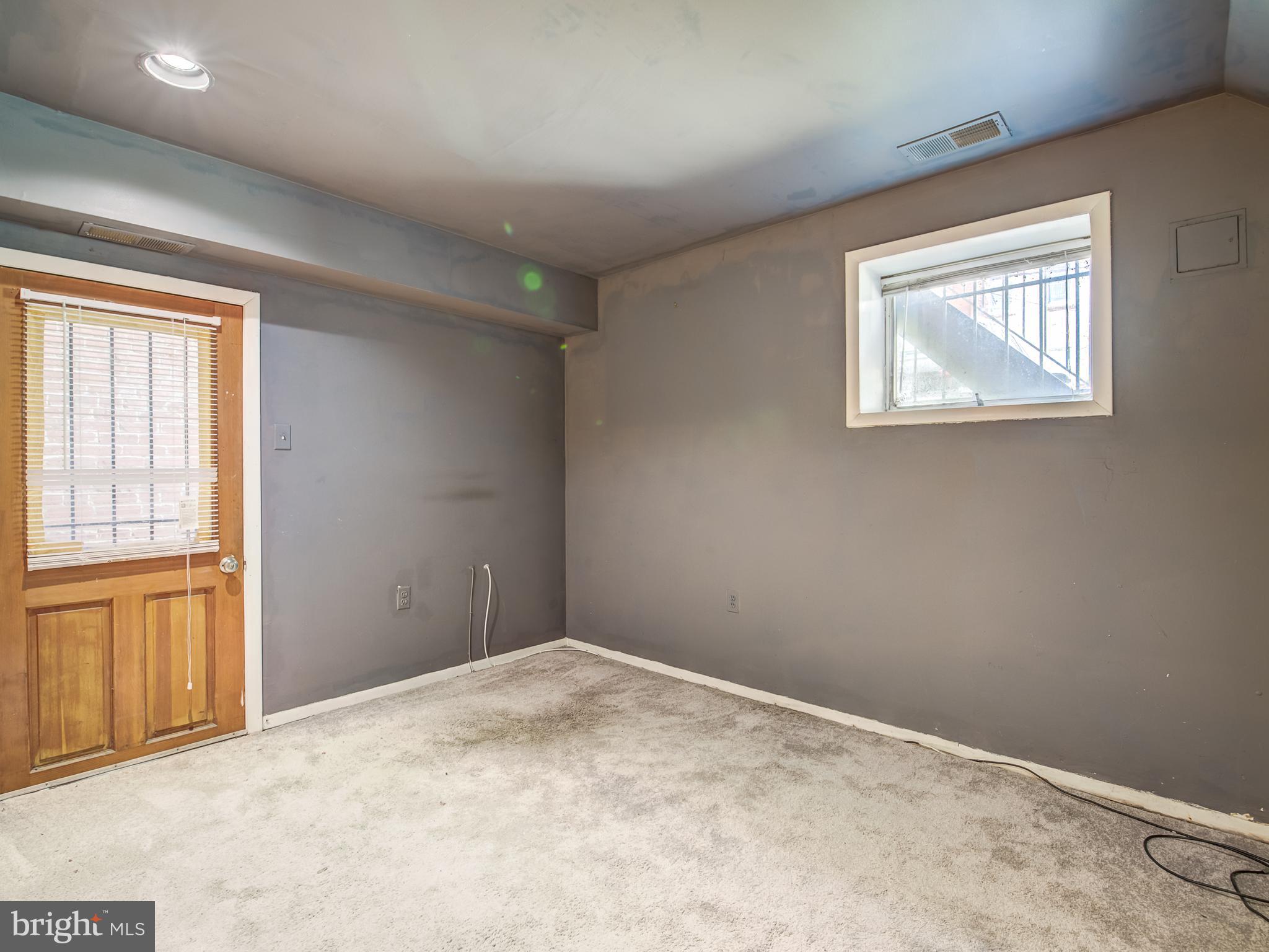 1104 5TH STREET NW