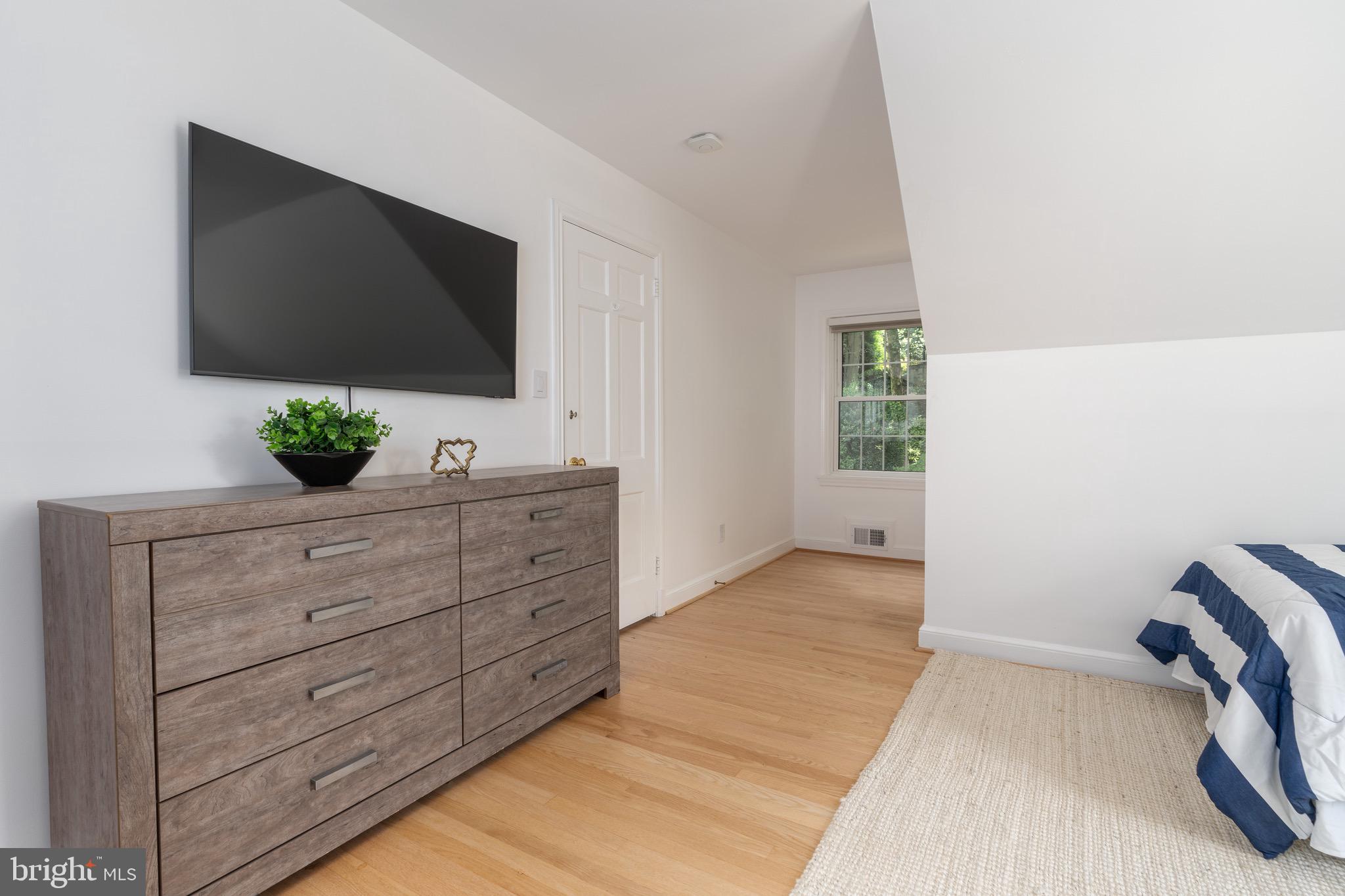 5100 MACOMB STREET NW