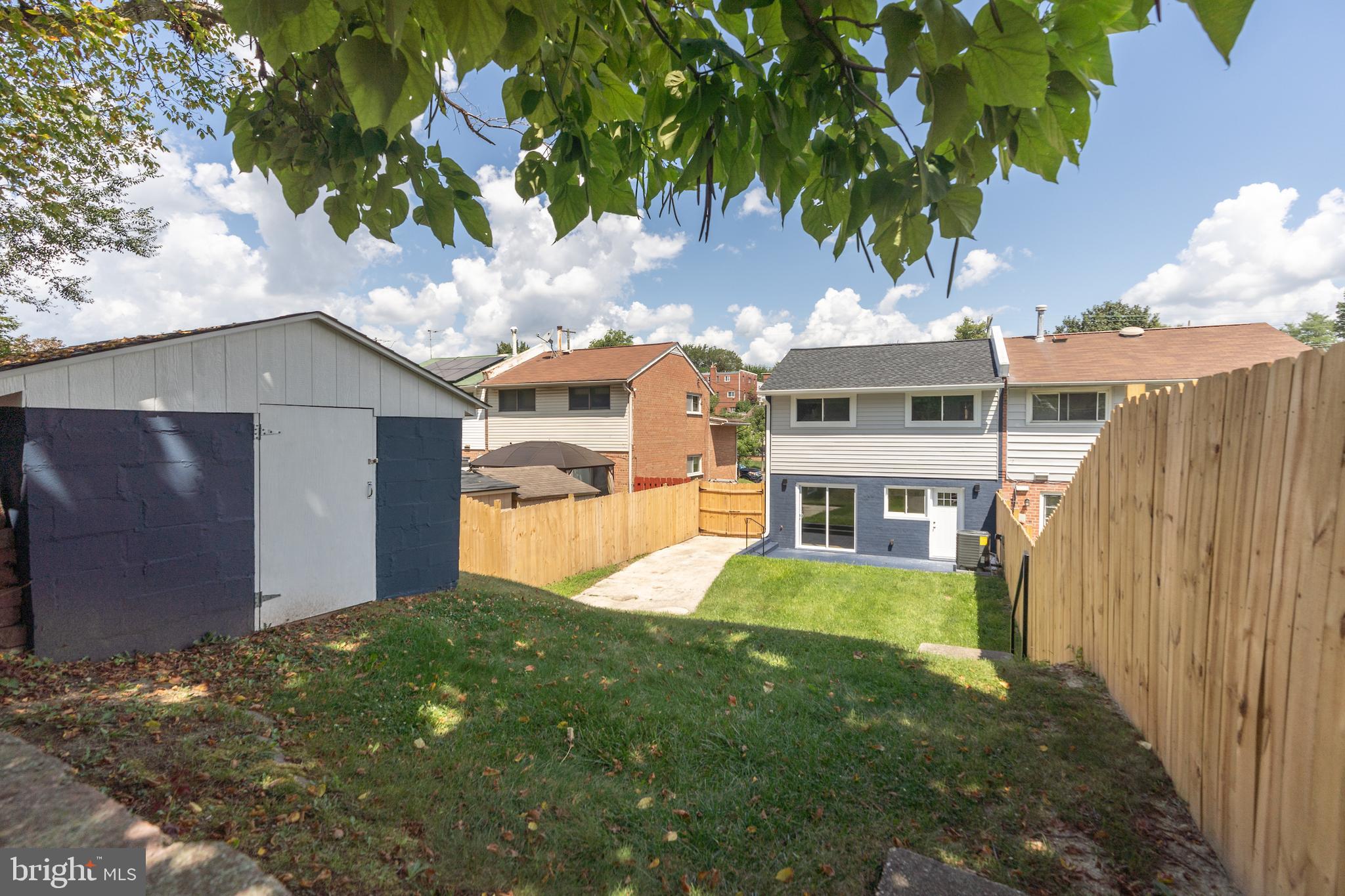 819 KENNEDY STREET NE