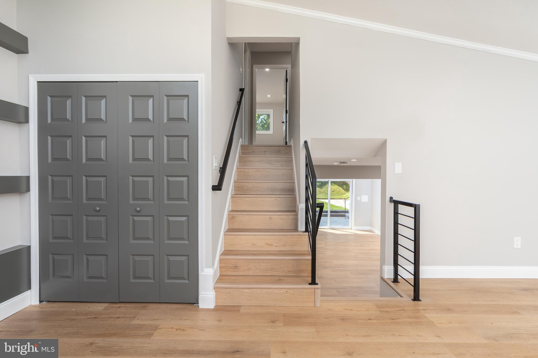 819 KENNEDY STREET NE