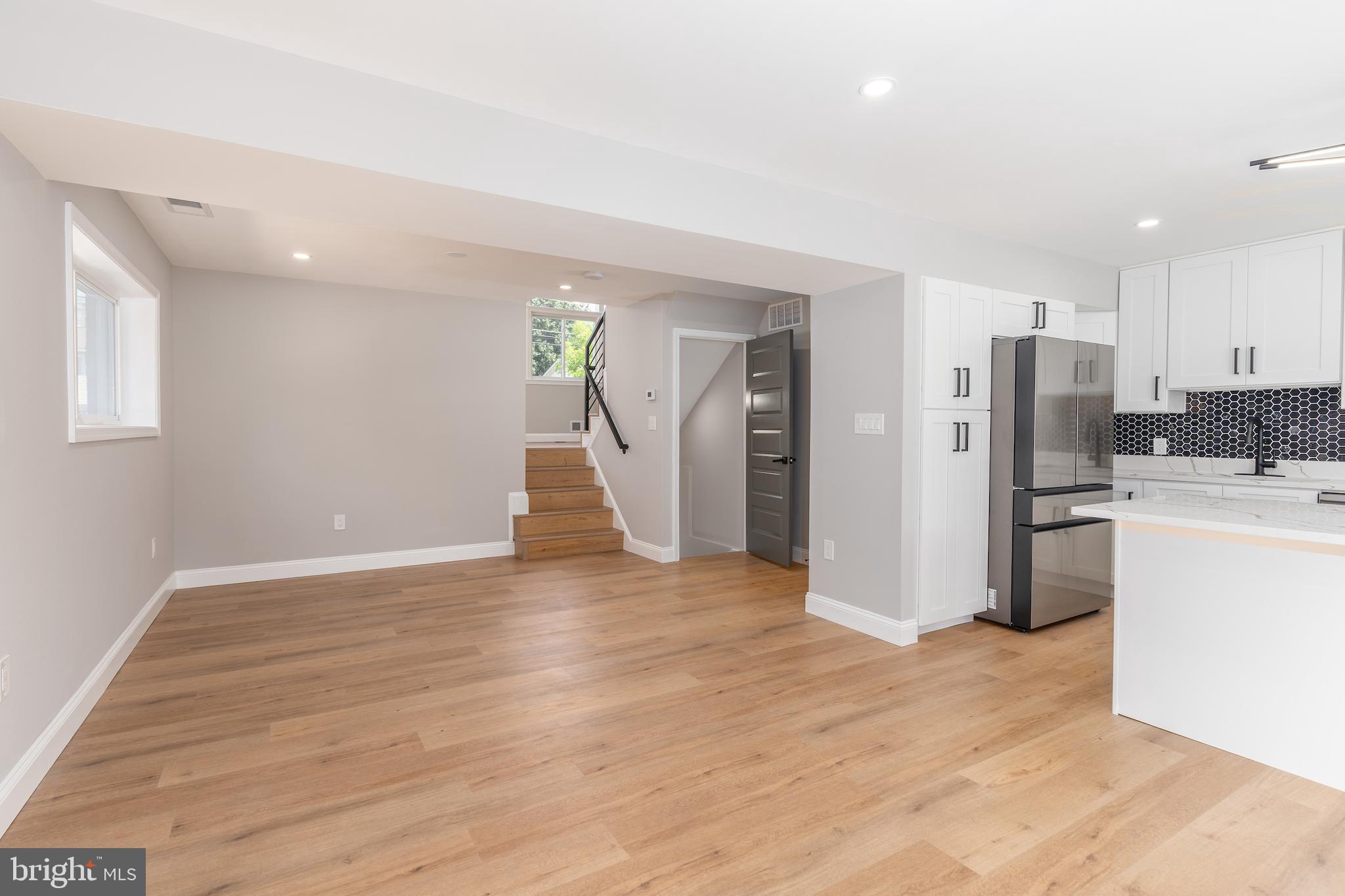 819 KENNEDY STREET NE