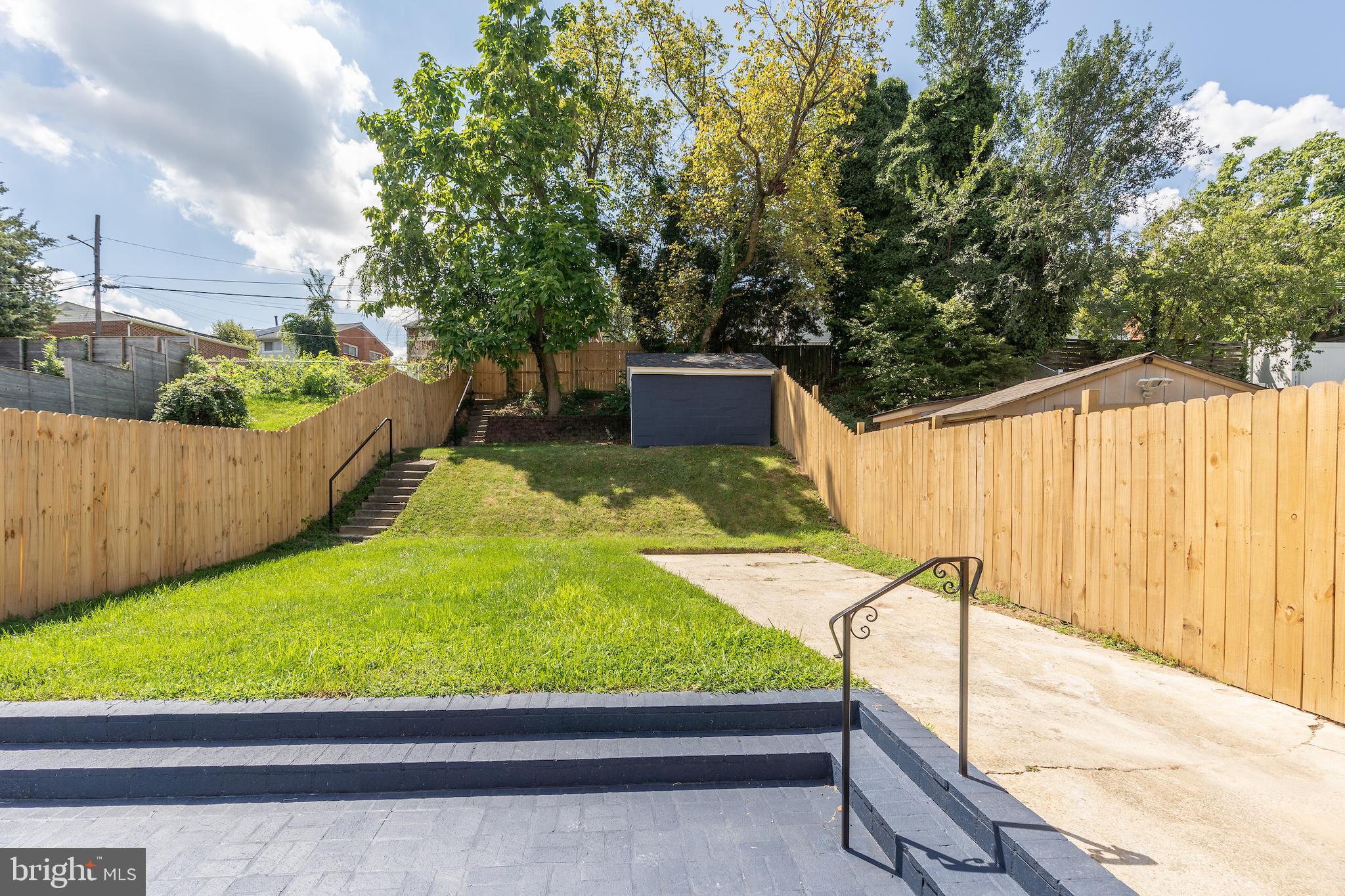 819 KENNEDY STREET NE