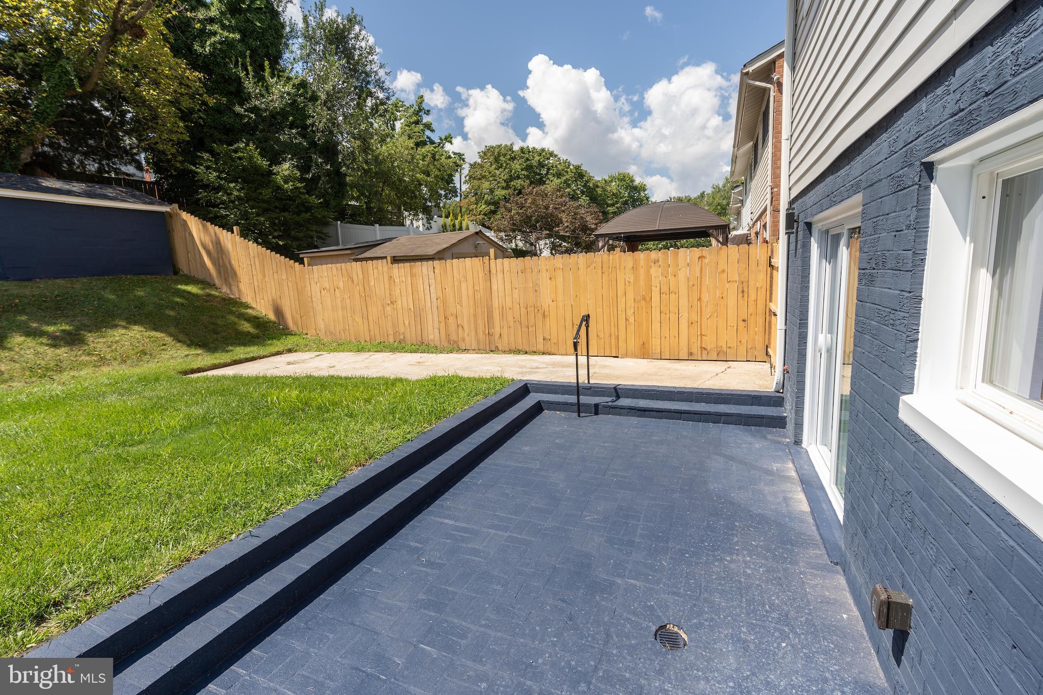 819 KENNEDY STREET NE