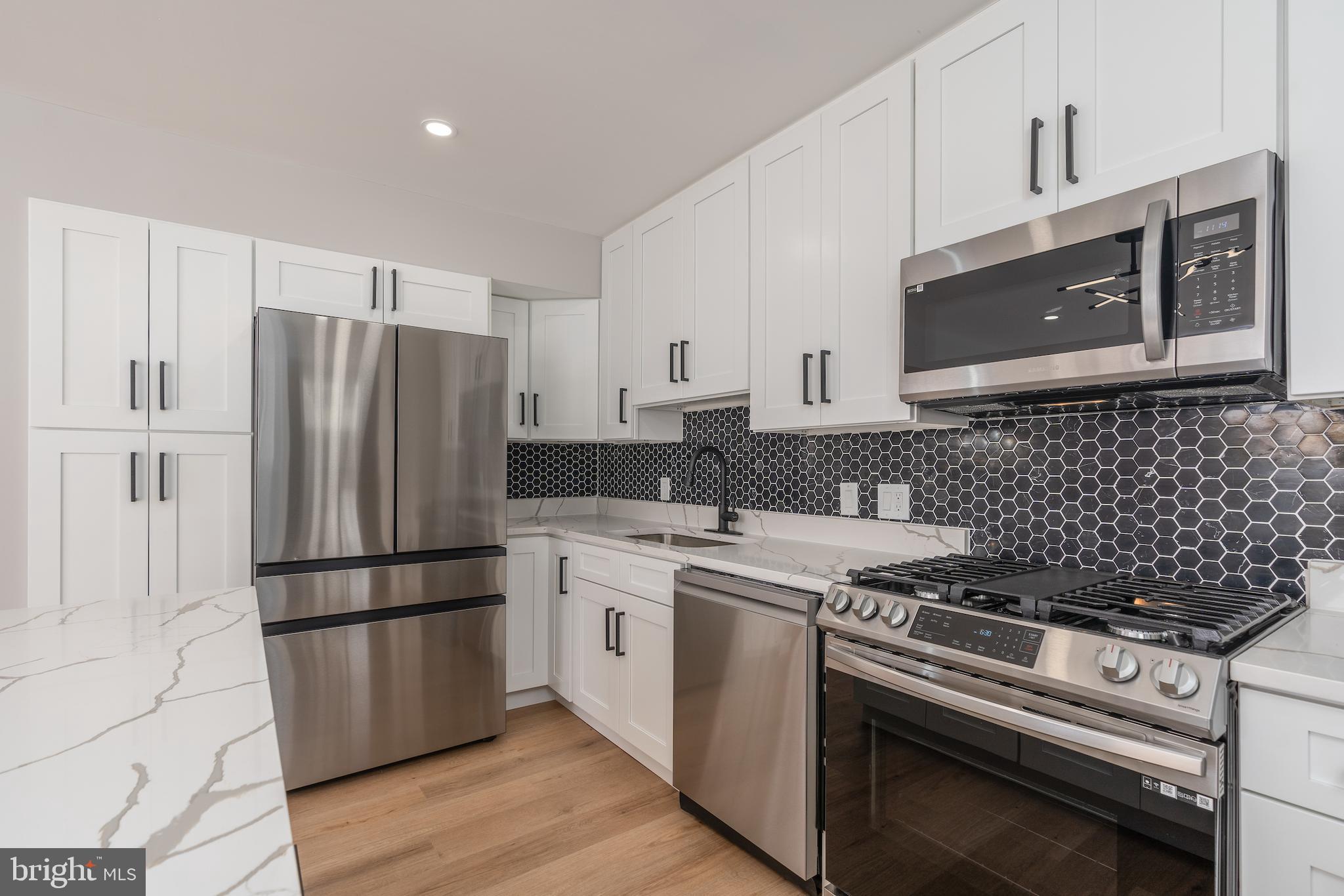 819 KENNEDY STREET NE